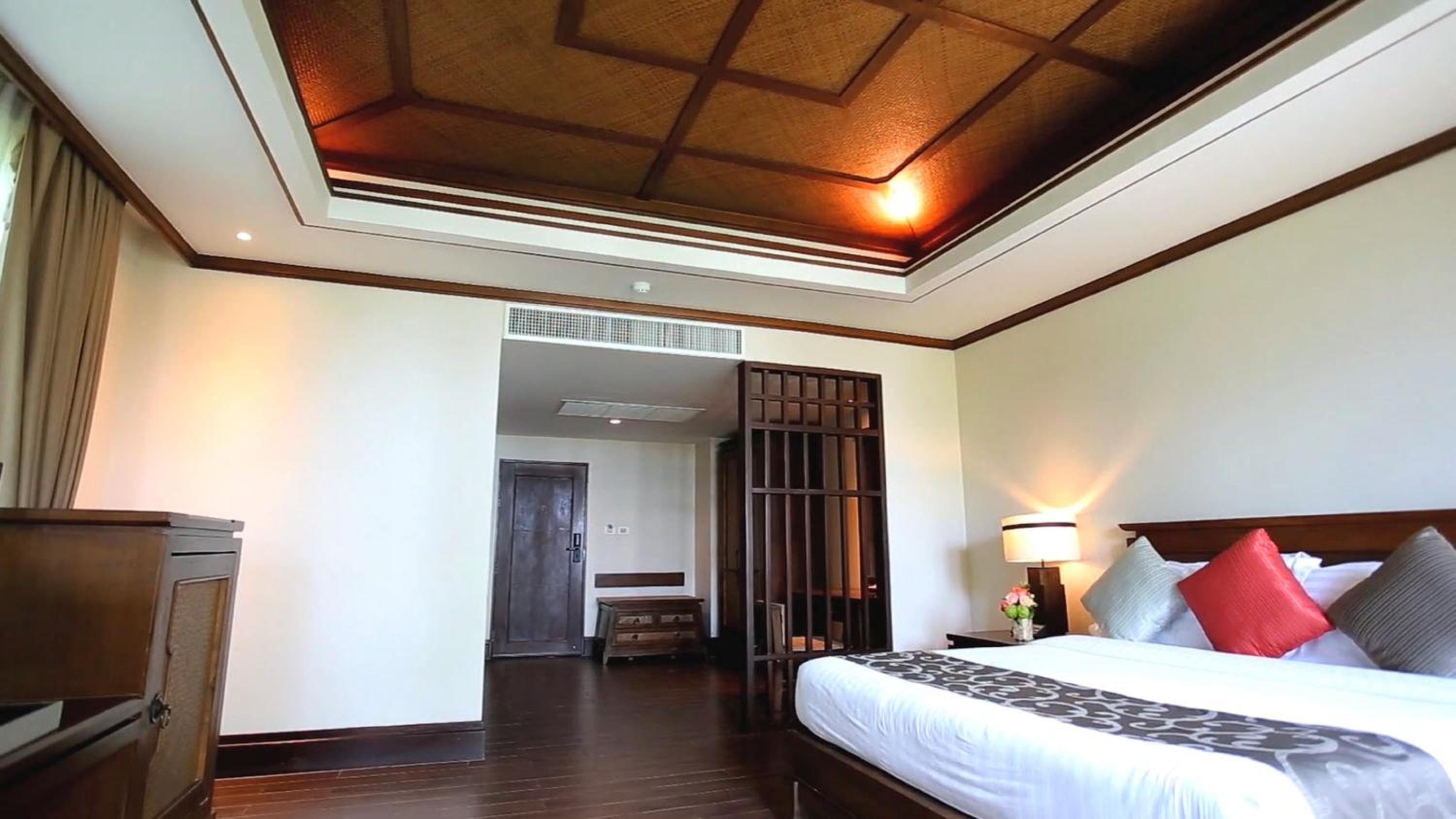 Deluxe Double Room - Photo 9