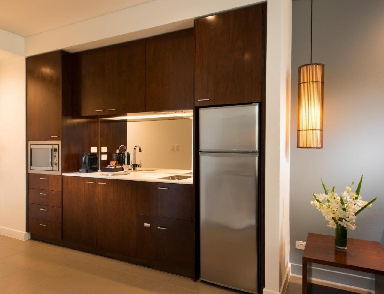 Two-Bedroom Penthouse with Garden View and Kitchenette photo 4