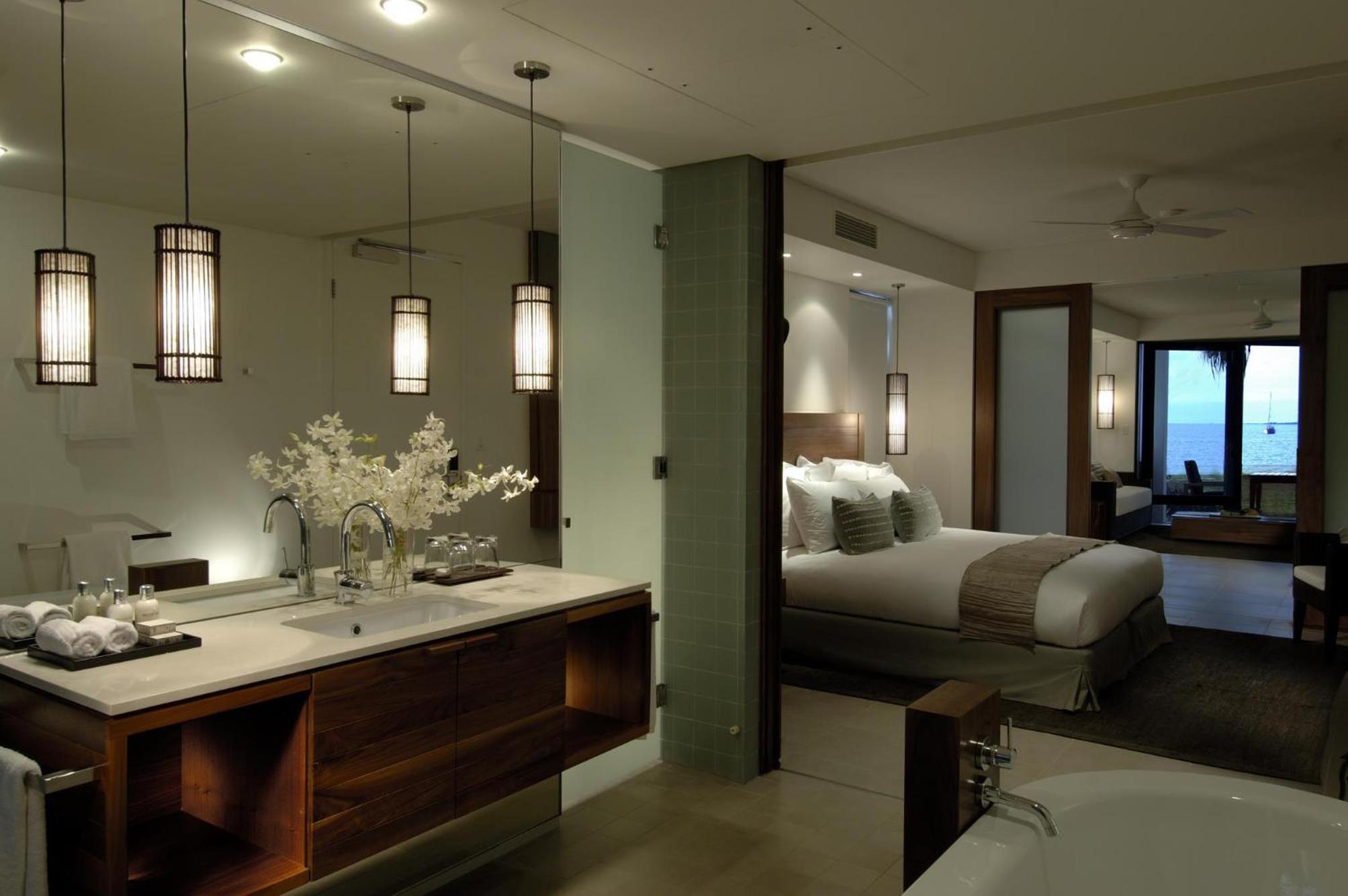 One-Bedroom Room with Central Resort View and Kitchenette photo 2