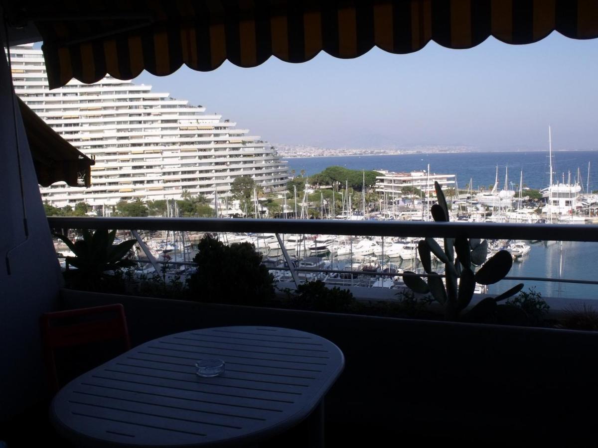 Apartment with Sea View photo 1