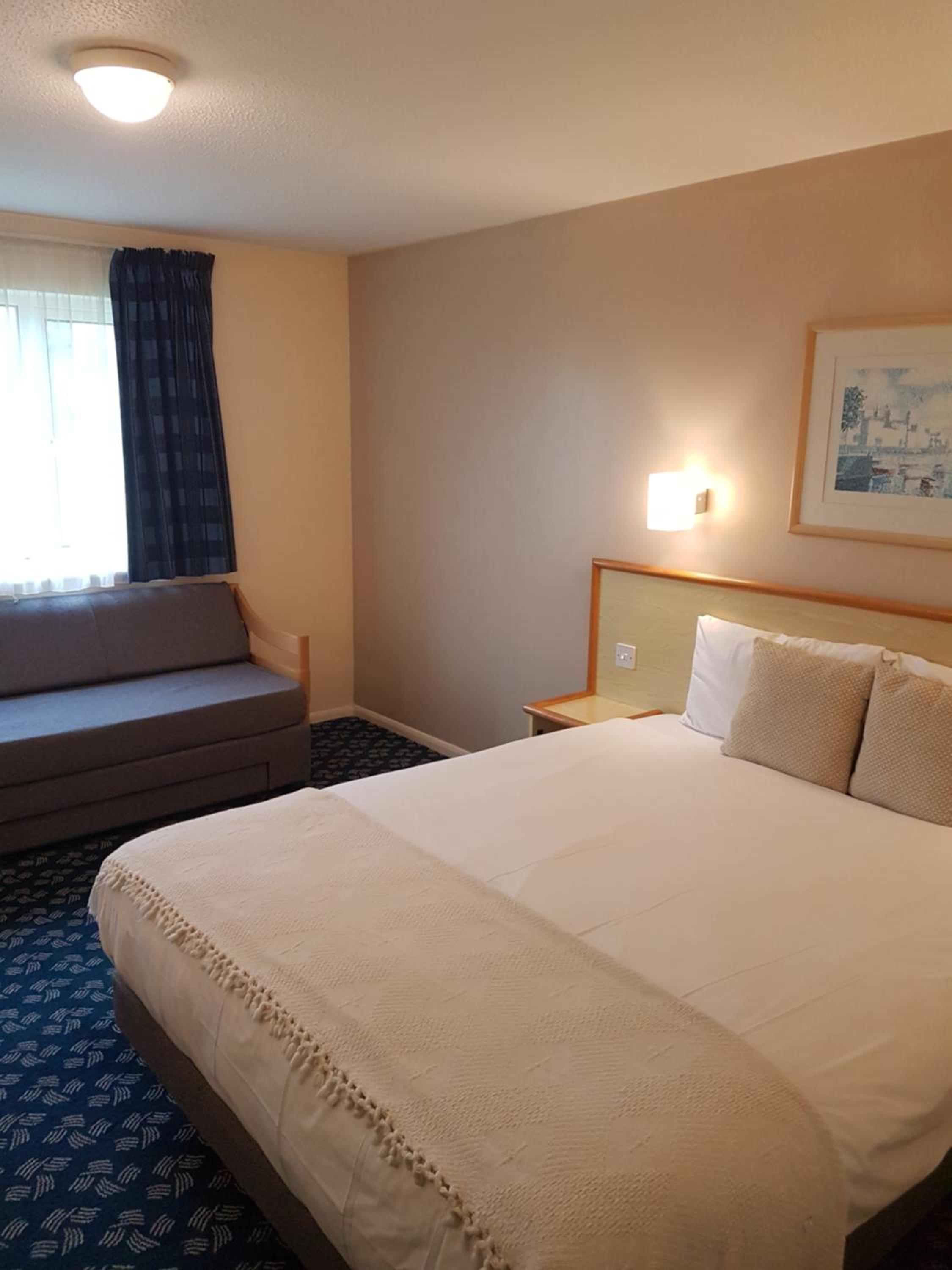 Double Room - Photo 3