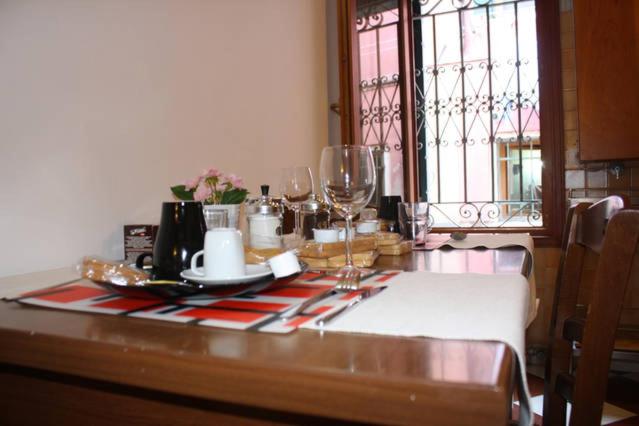 Apartment photo 2