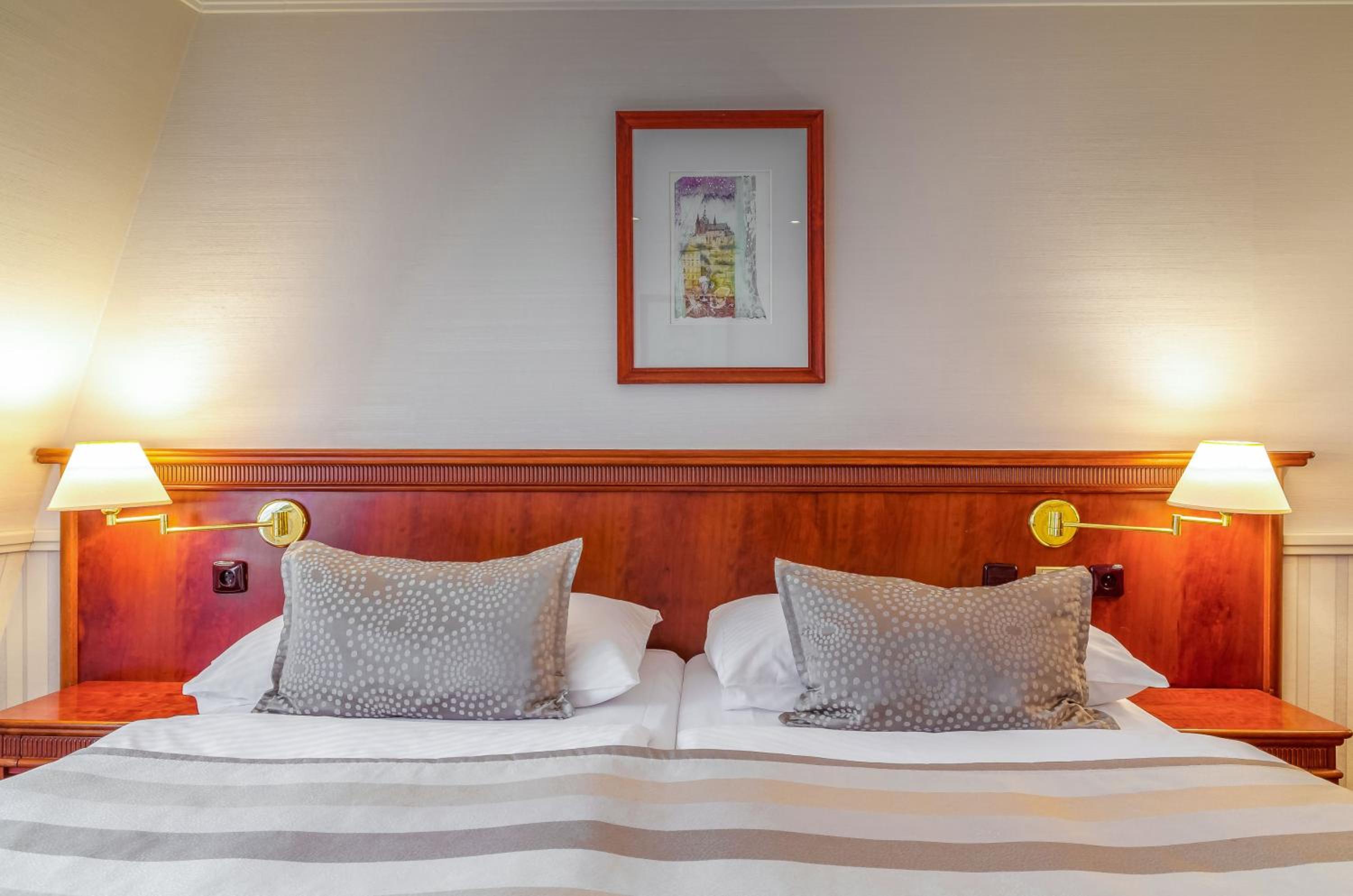 Double or Twin Room - Photo 7