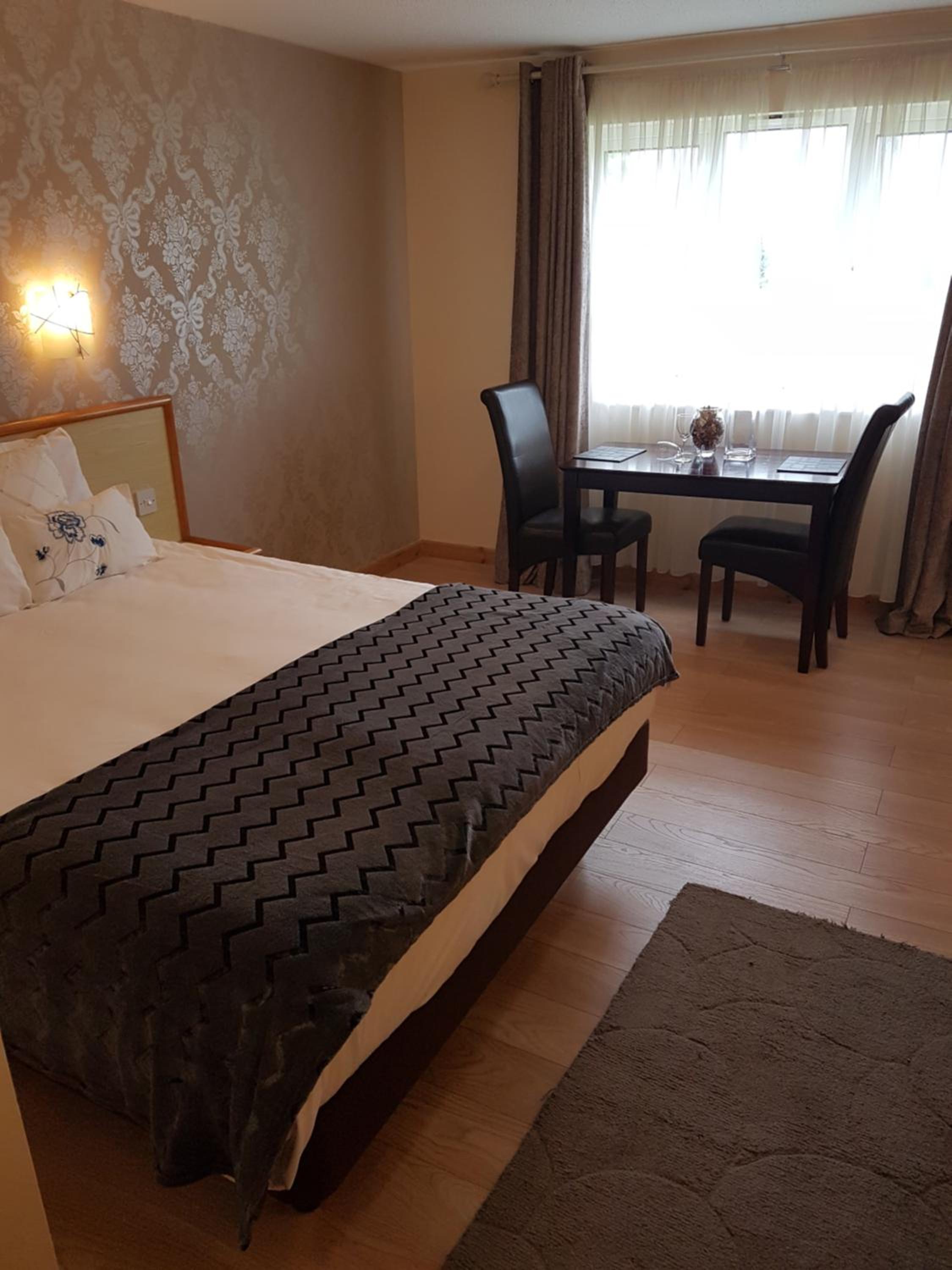 Deluxe Double Room - Photo 7