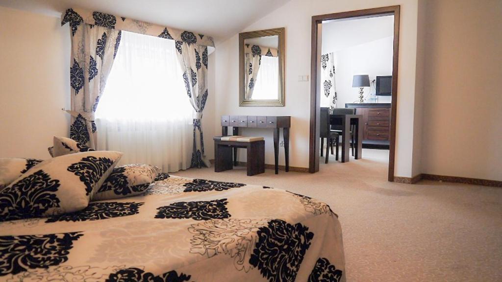 Deluxe Double Room - Photo 5