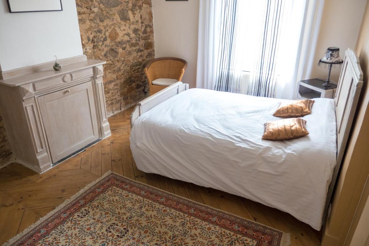 Large Double Room photo 3