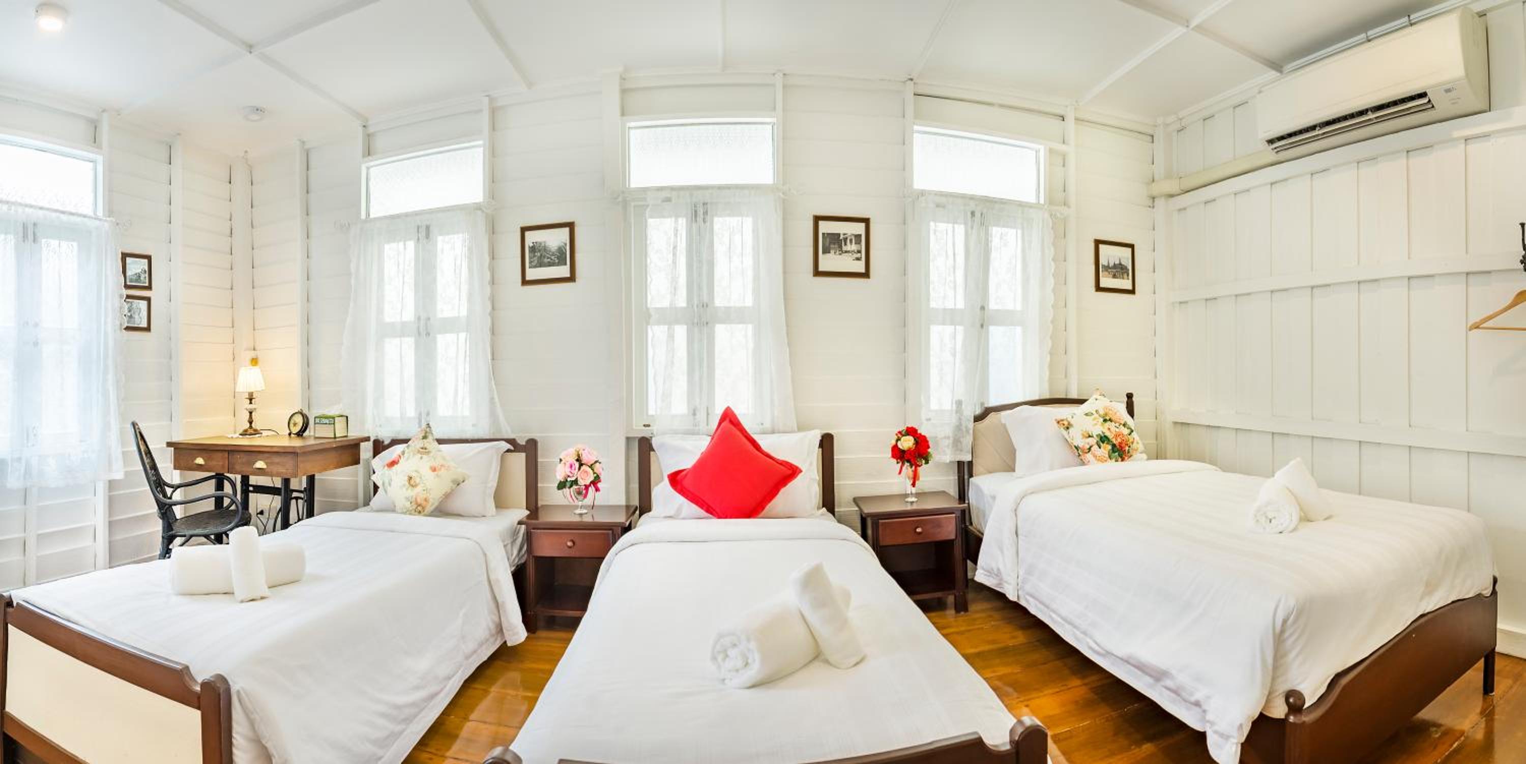 Triple Room with Private Bathroom photo 3