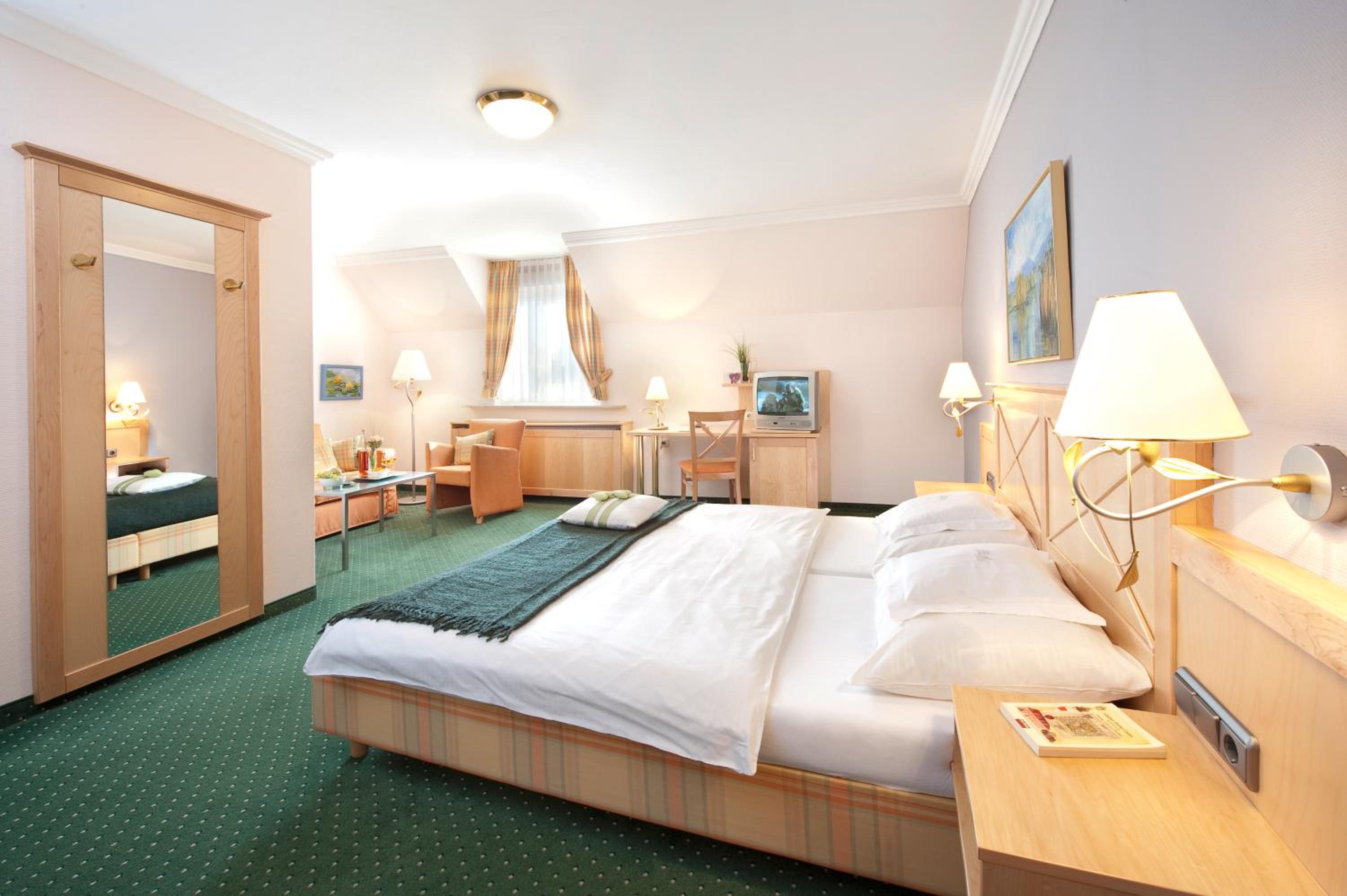Large Double Room photo 1