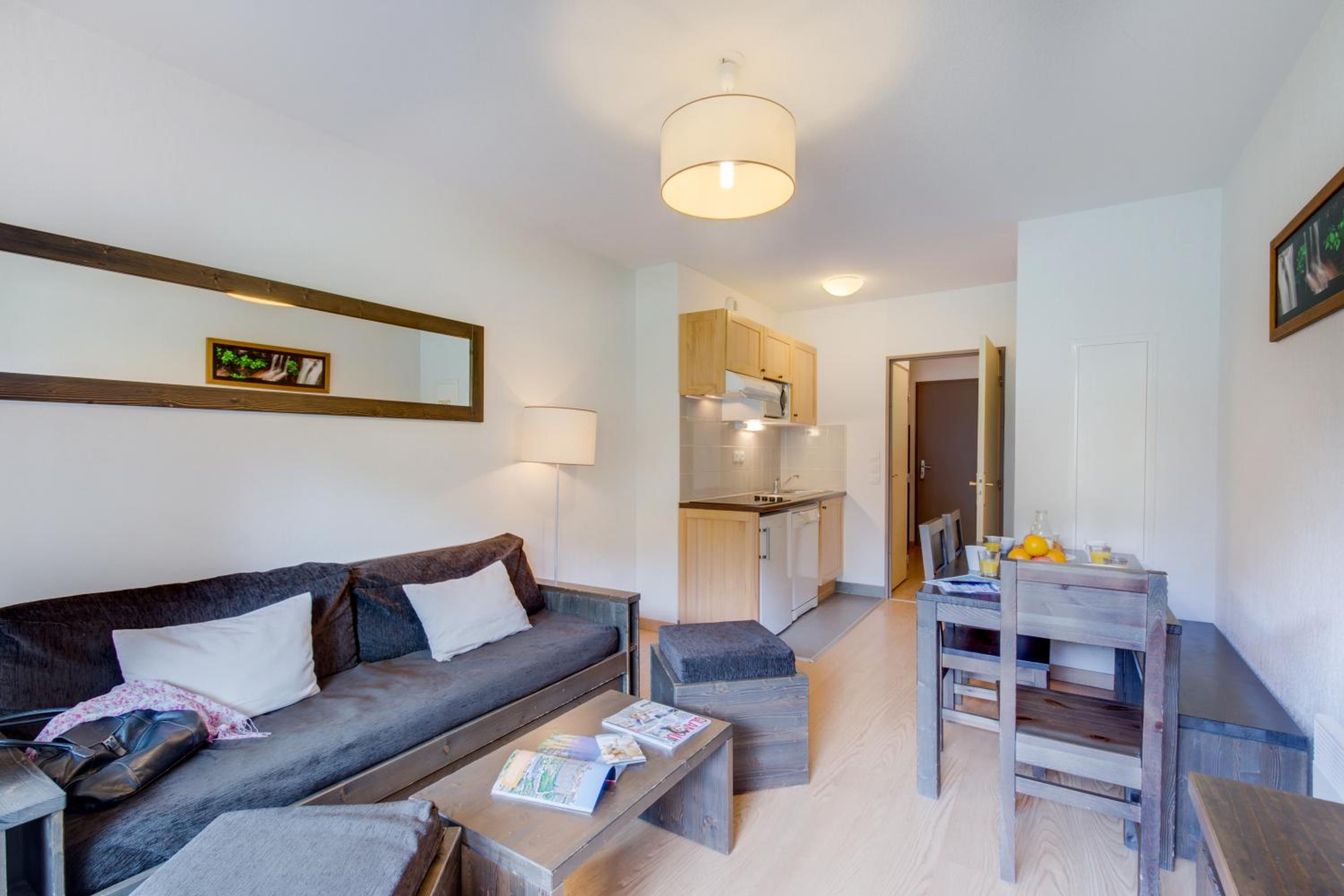 1 Bedroom Apartment with sleeping area for 6 people - Photo 8