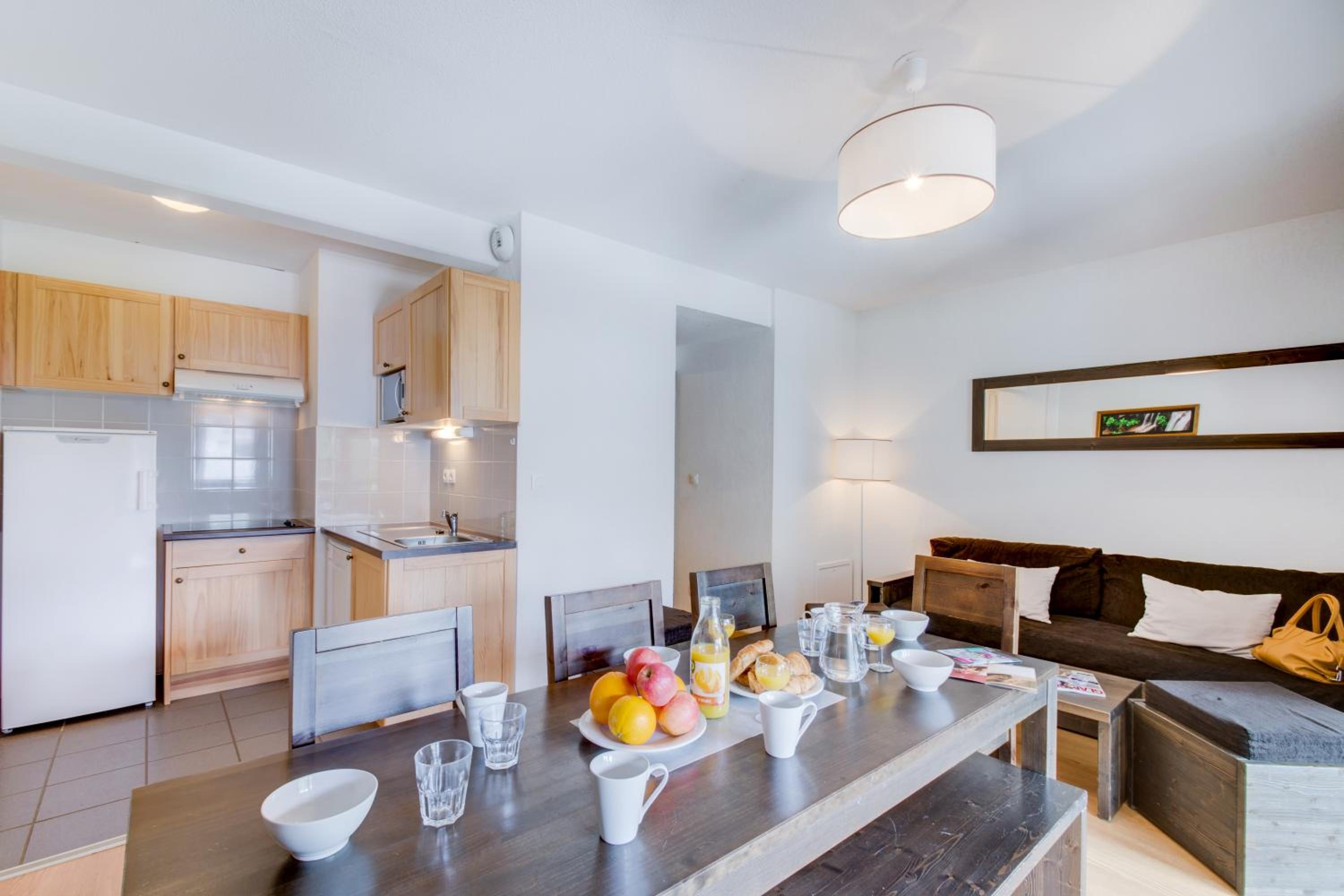 3 Bedroom Apartment with sleeping area for 9 people photo 2