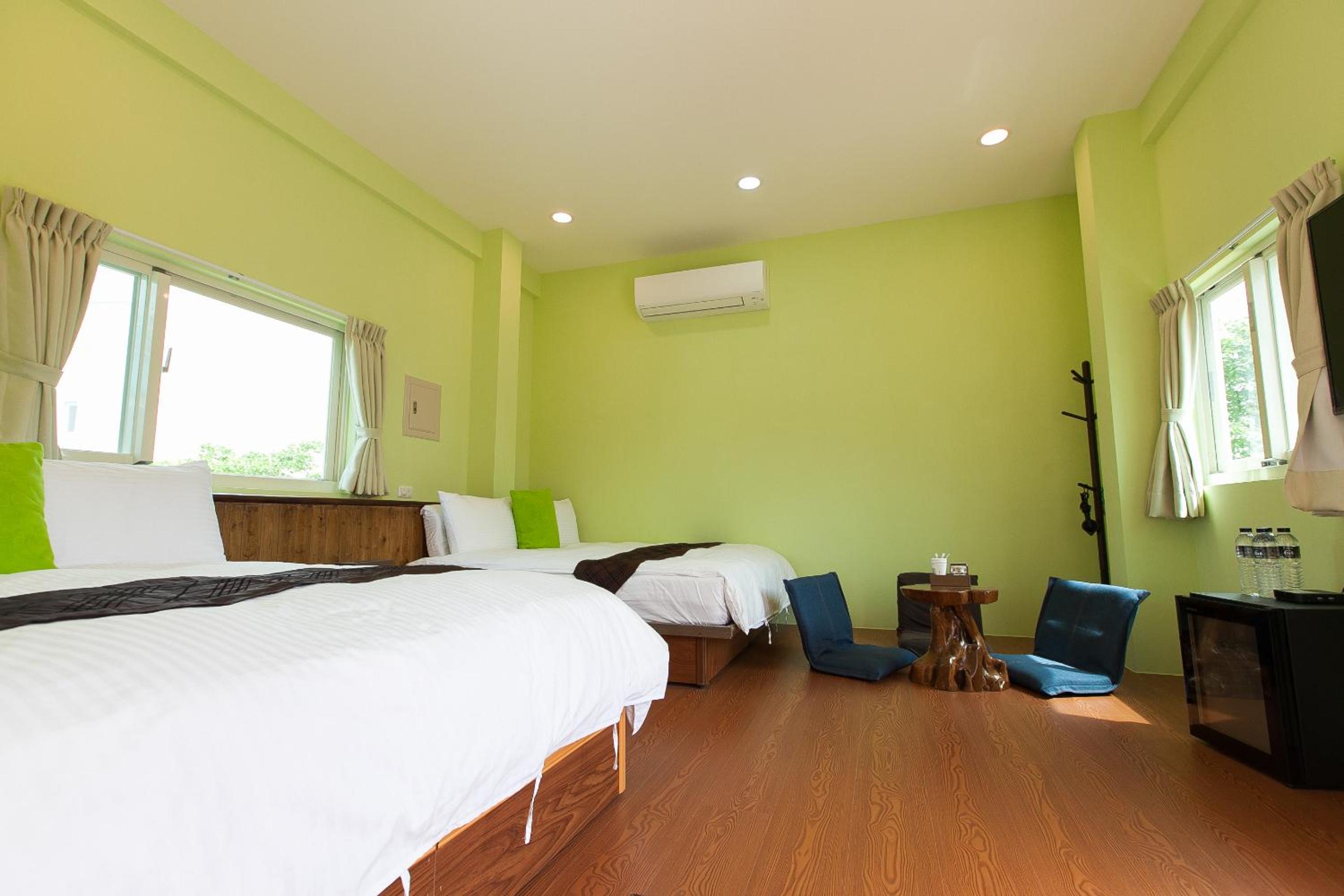 Quadruple Room with Balcony photo 3