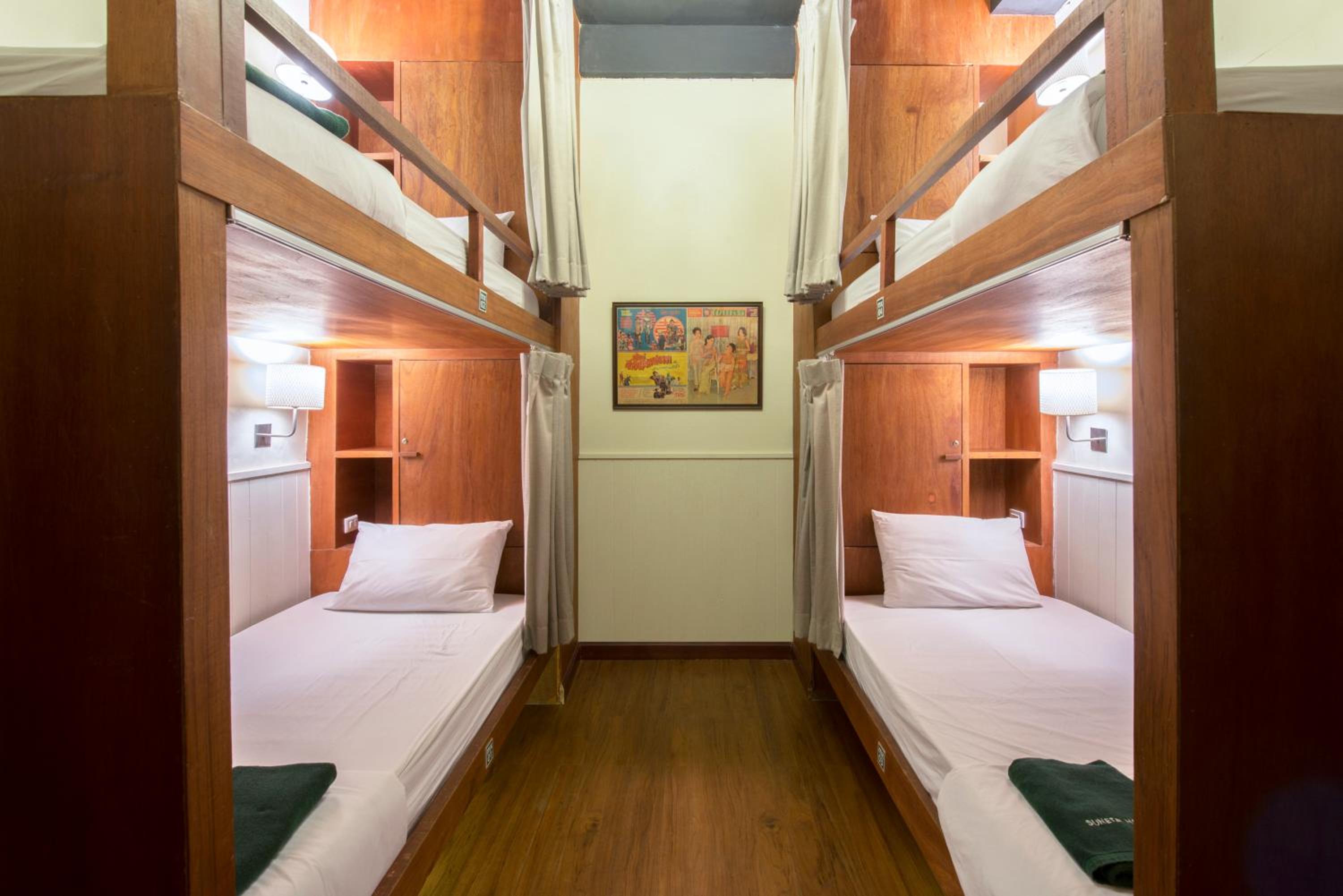 Bed in 4-Bed Dormitory Room photo 2