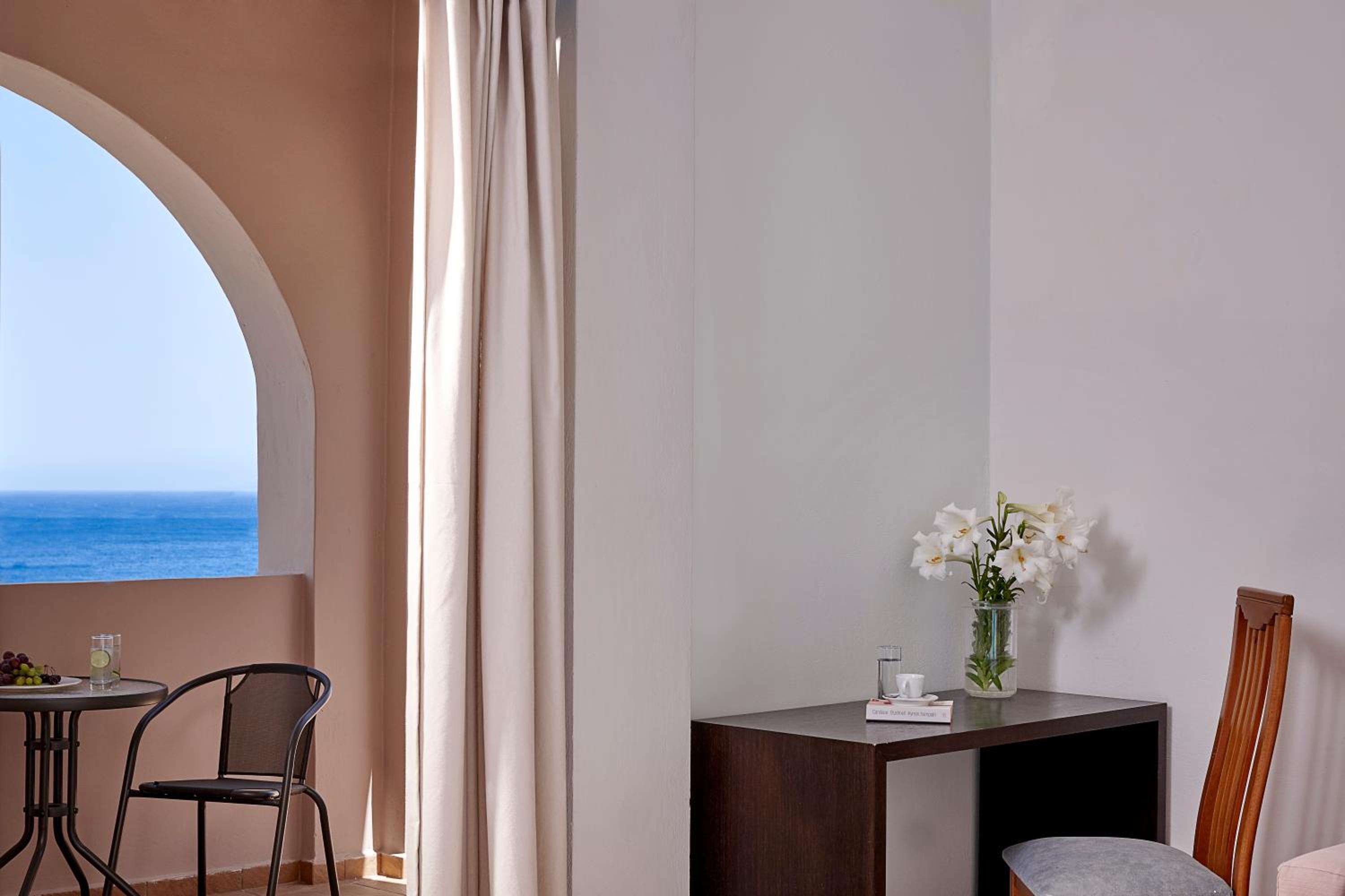 Double Room with Sea View photo 3
