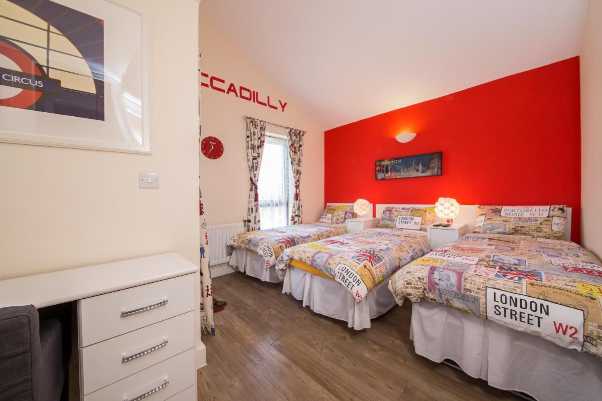 Twin Room with Balcony photo 2