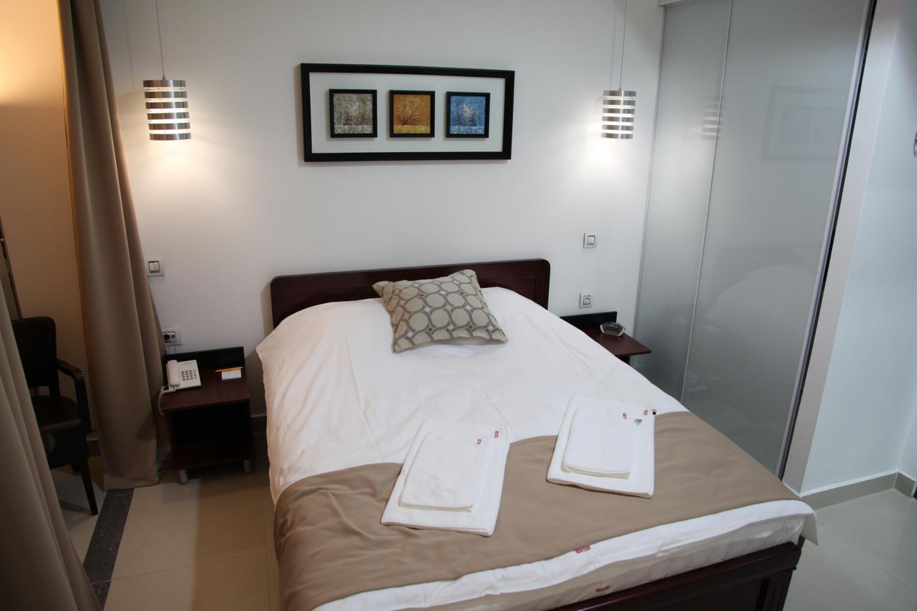 Quadruple Room (4 Adults) photo 2