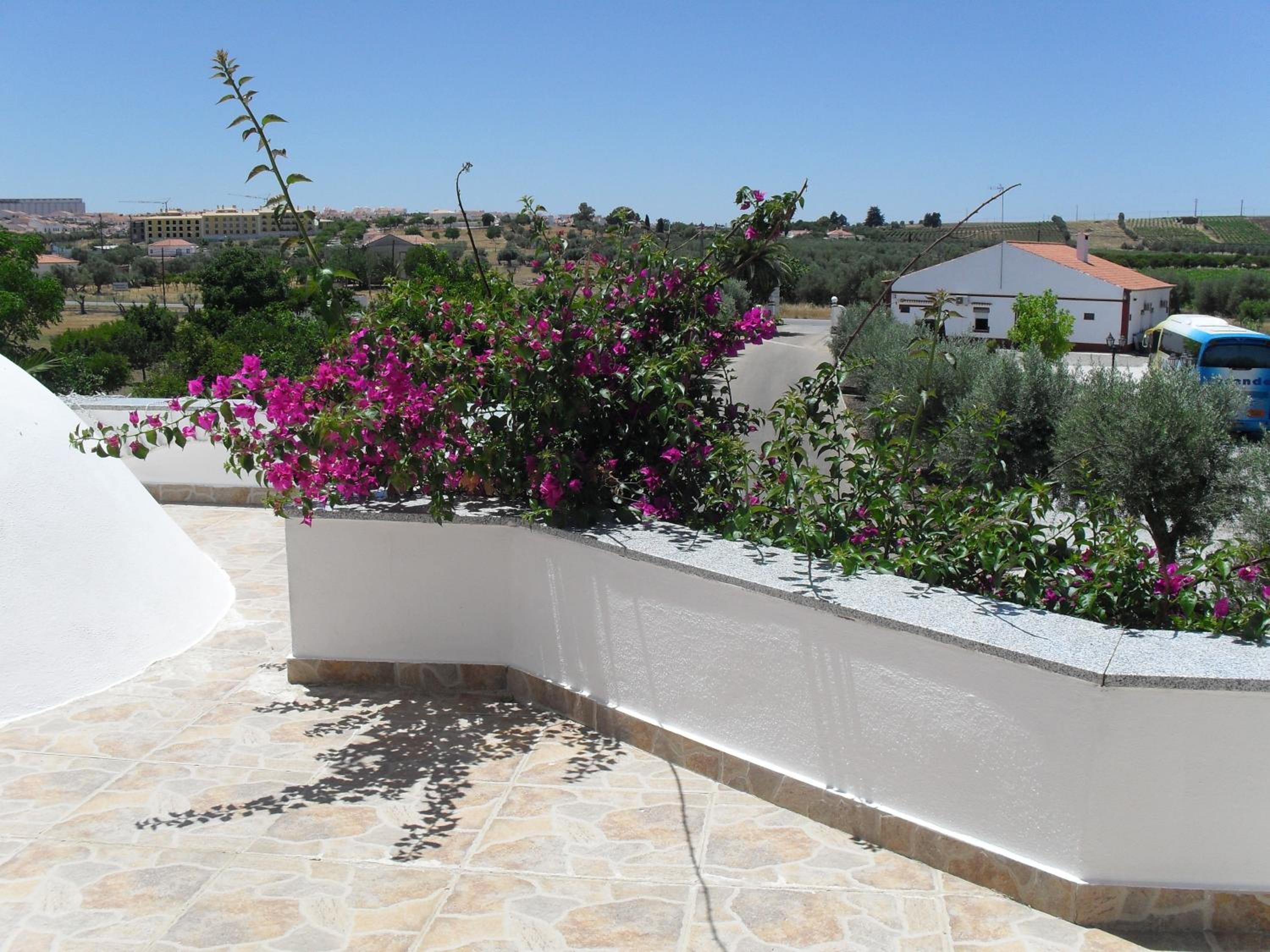 Double Room with Balcony - Photo 7