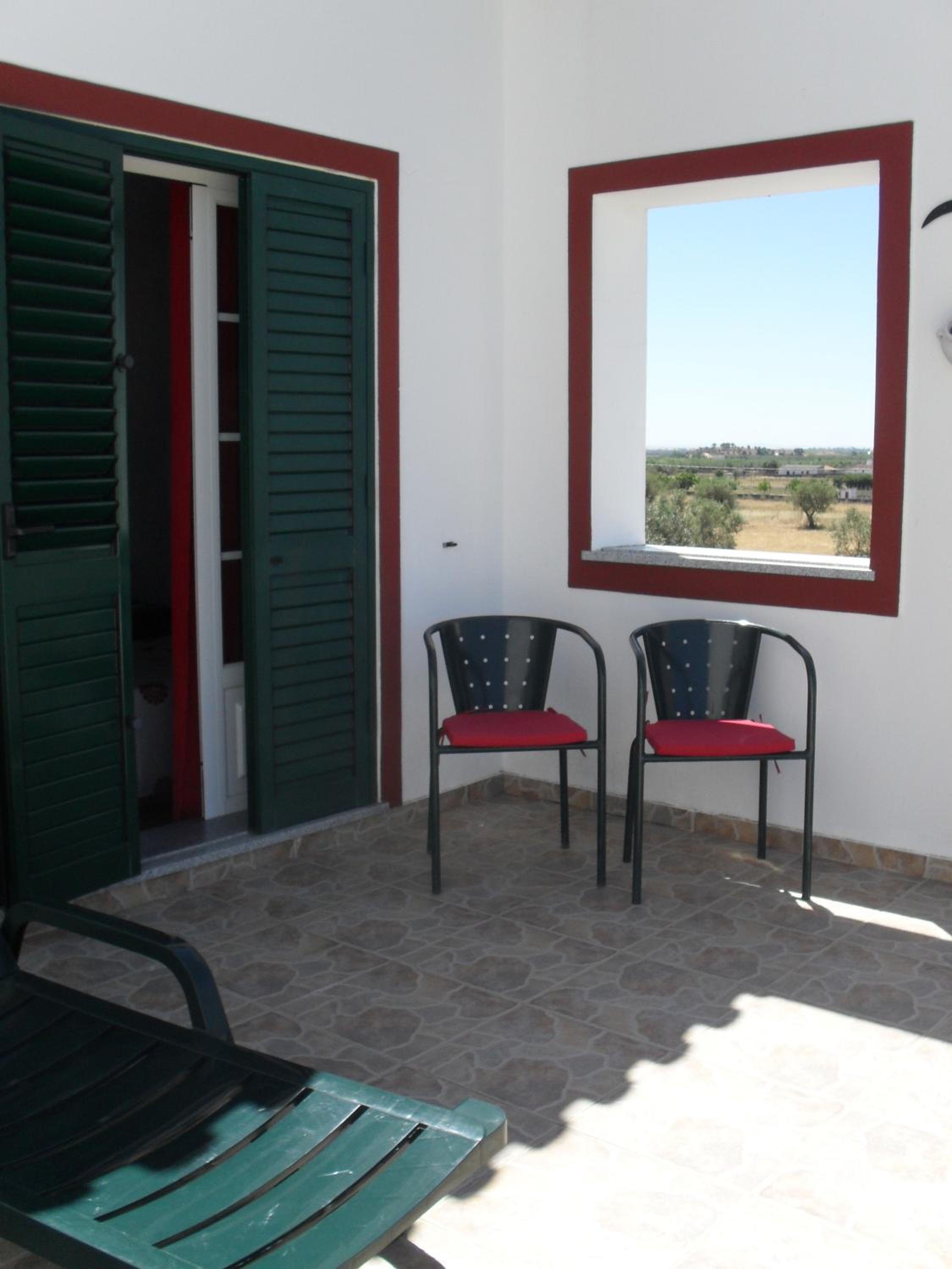 Twin Room with Balcony - Photo 15