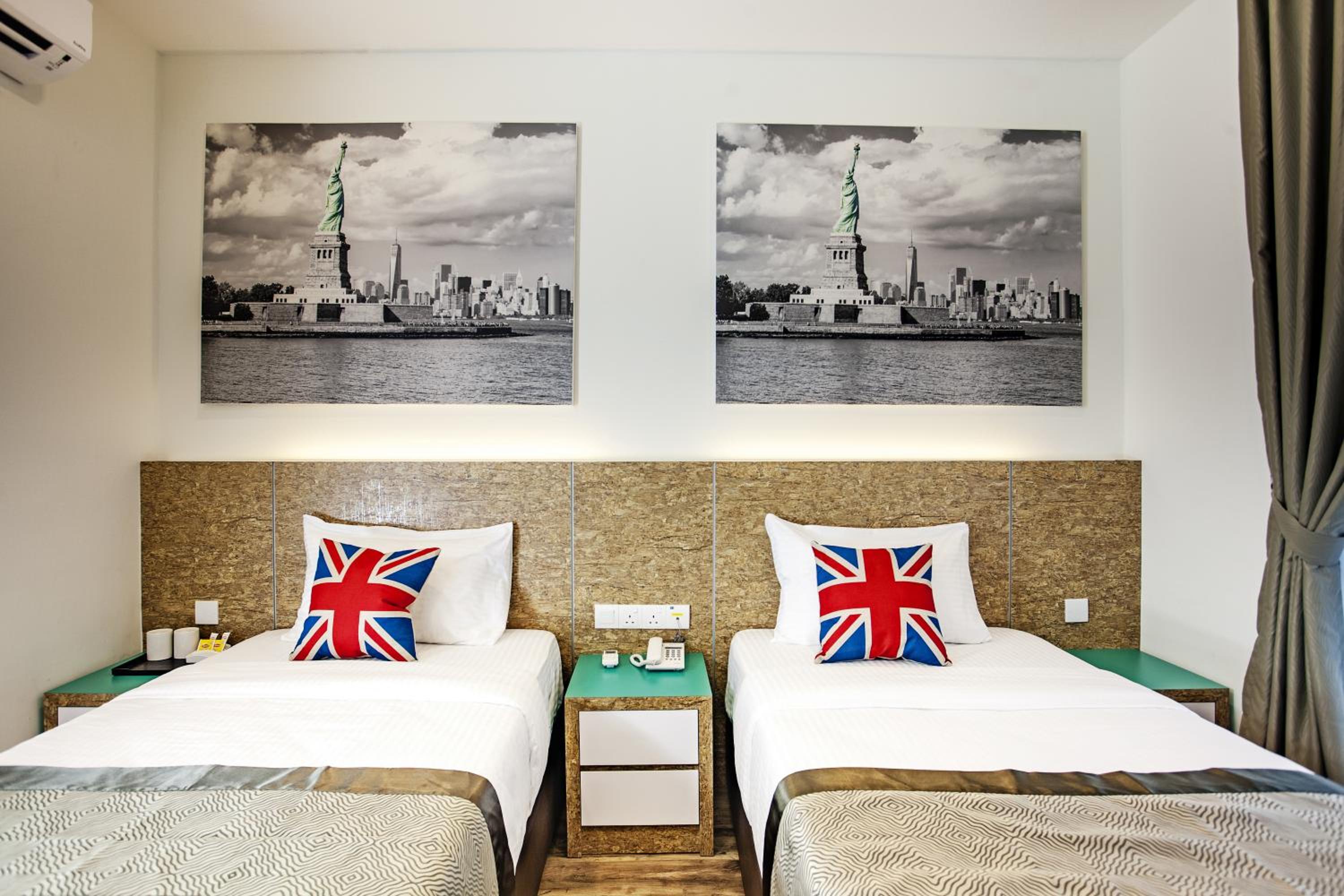 Superior Twin Room with City View