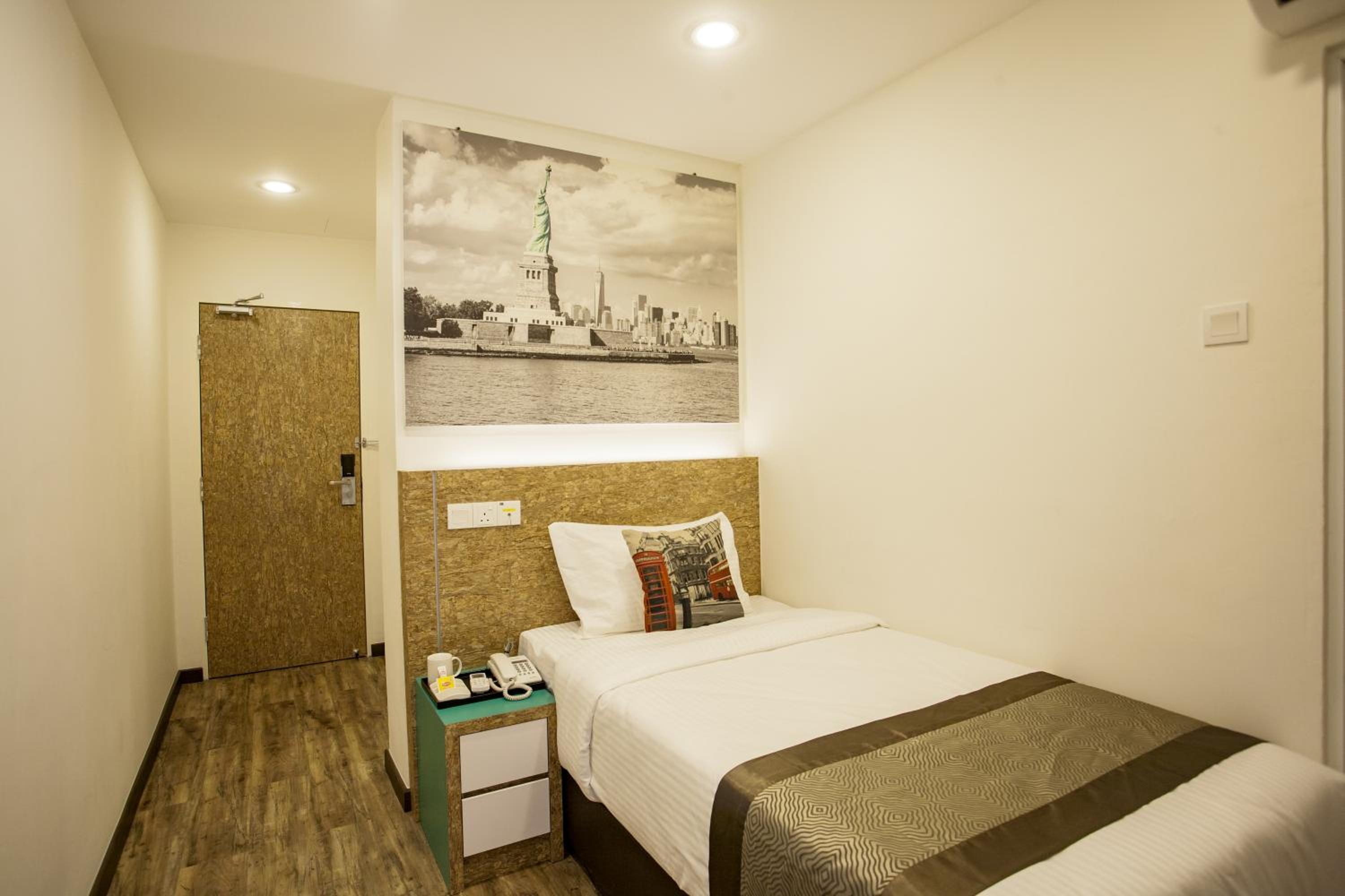 Single Room photo 3