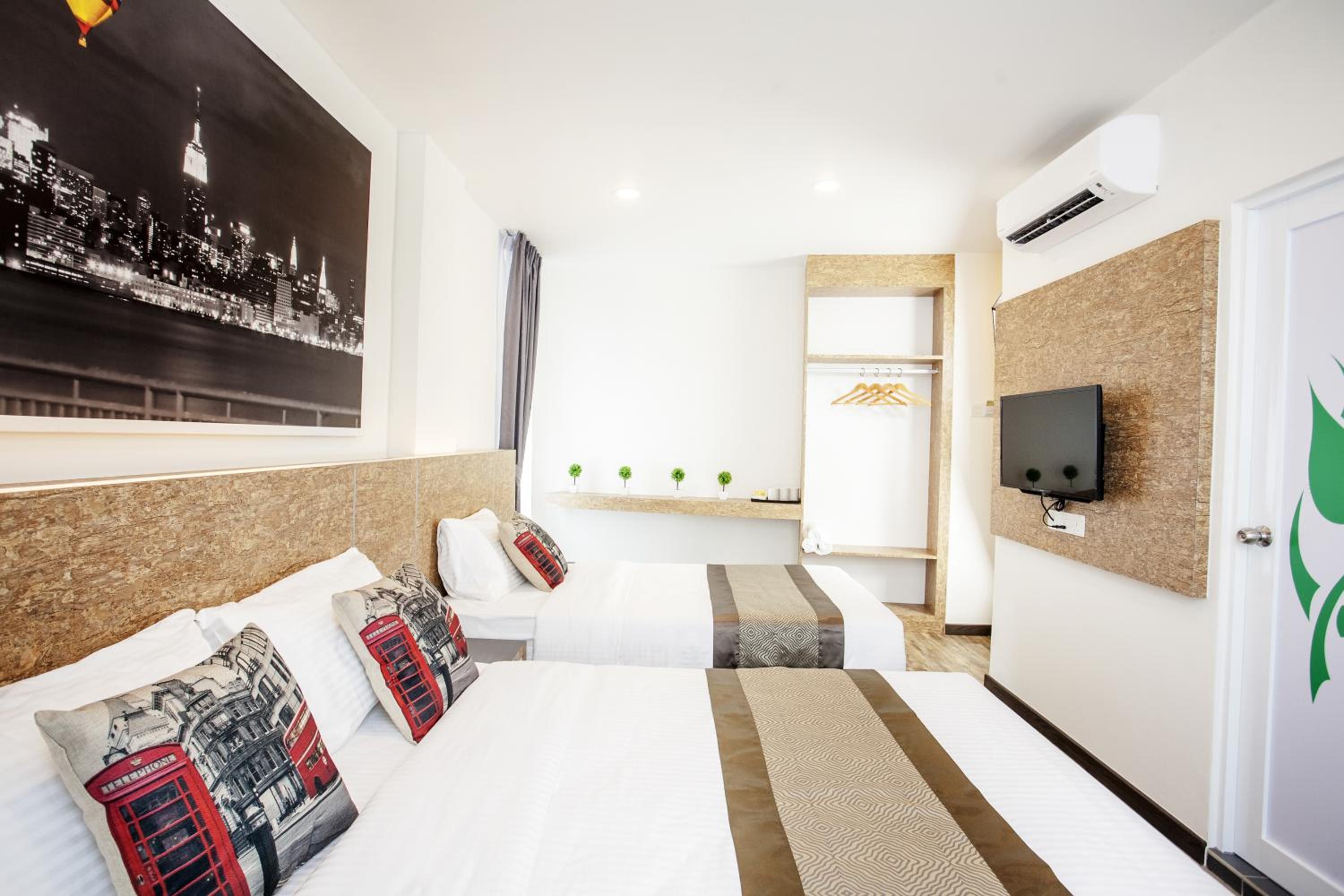 Deluxe Triple Room photo 3