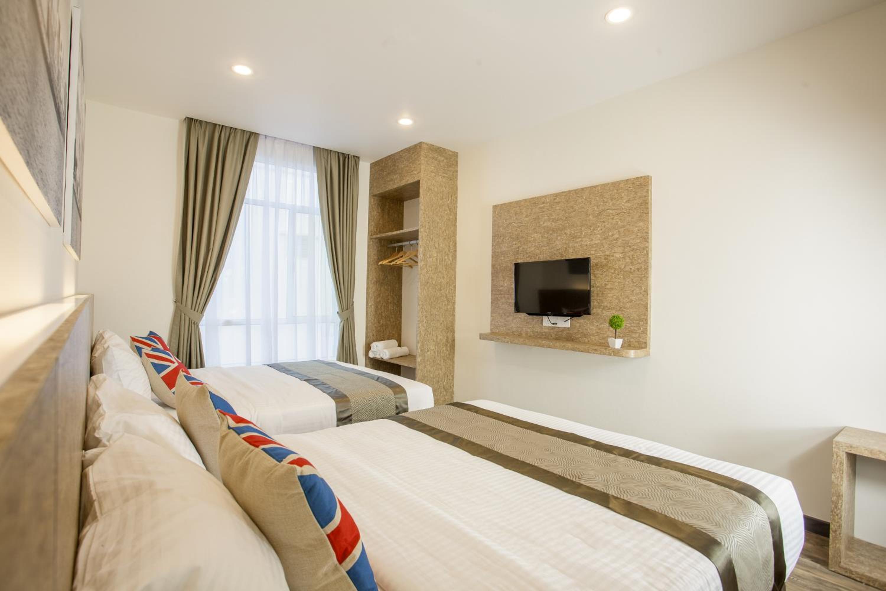 Deluxe Family Room photo 1