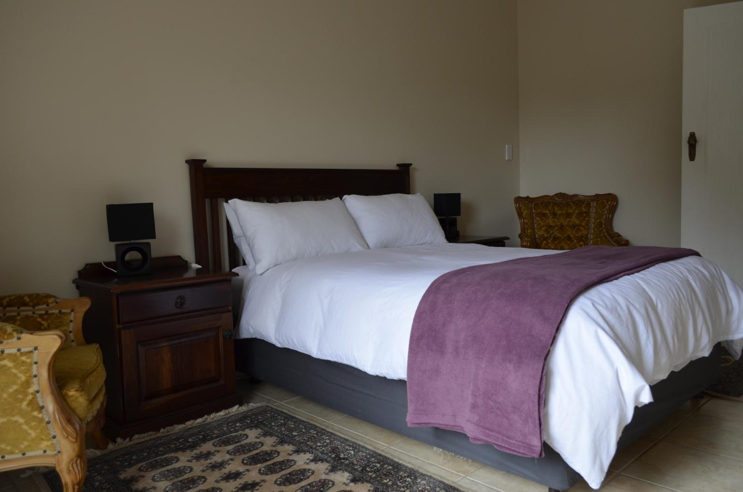 Deluxe Double Room with Shower - Photo 2
