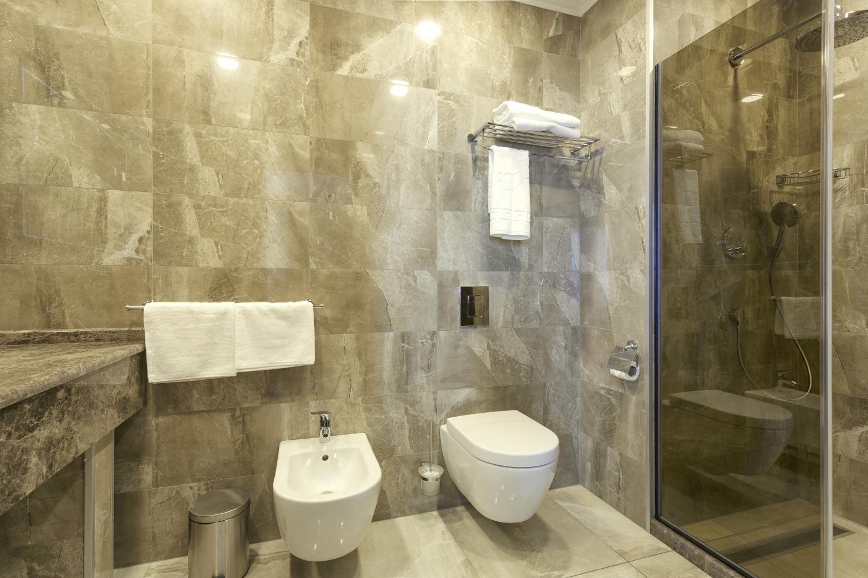 Deluxe Double or Twin Room with Balcony and Sea View photo 3