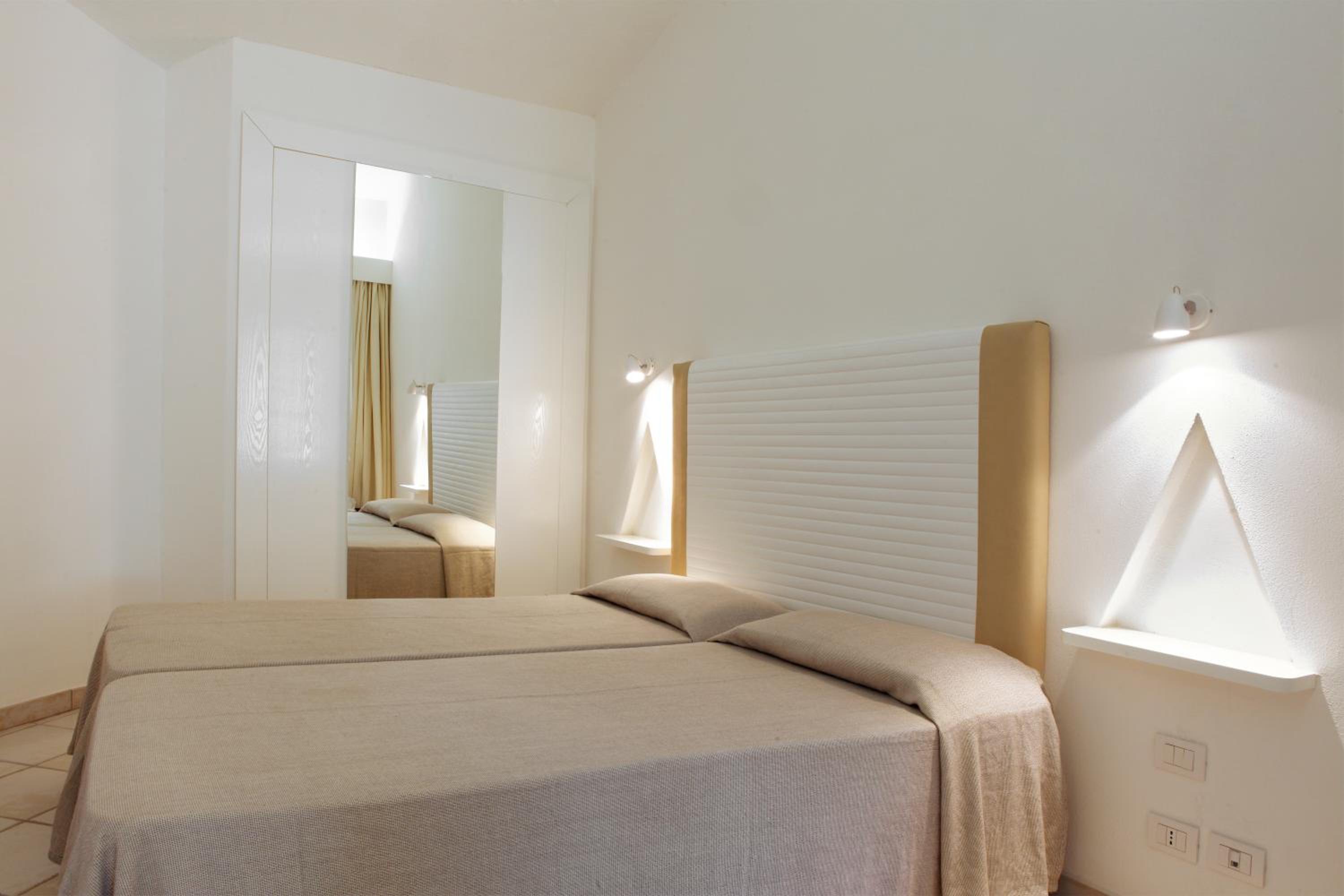 Standard Double Room - Photo 4
