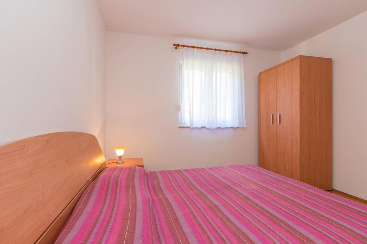 Apartment with Terrace photo 2