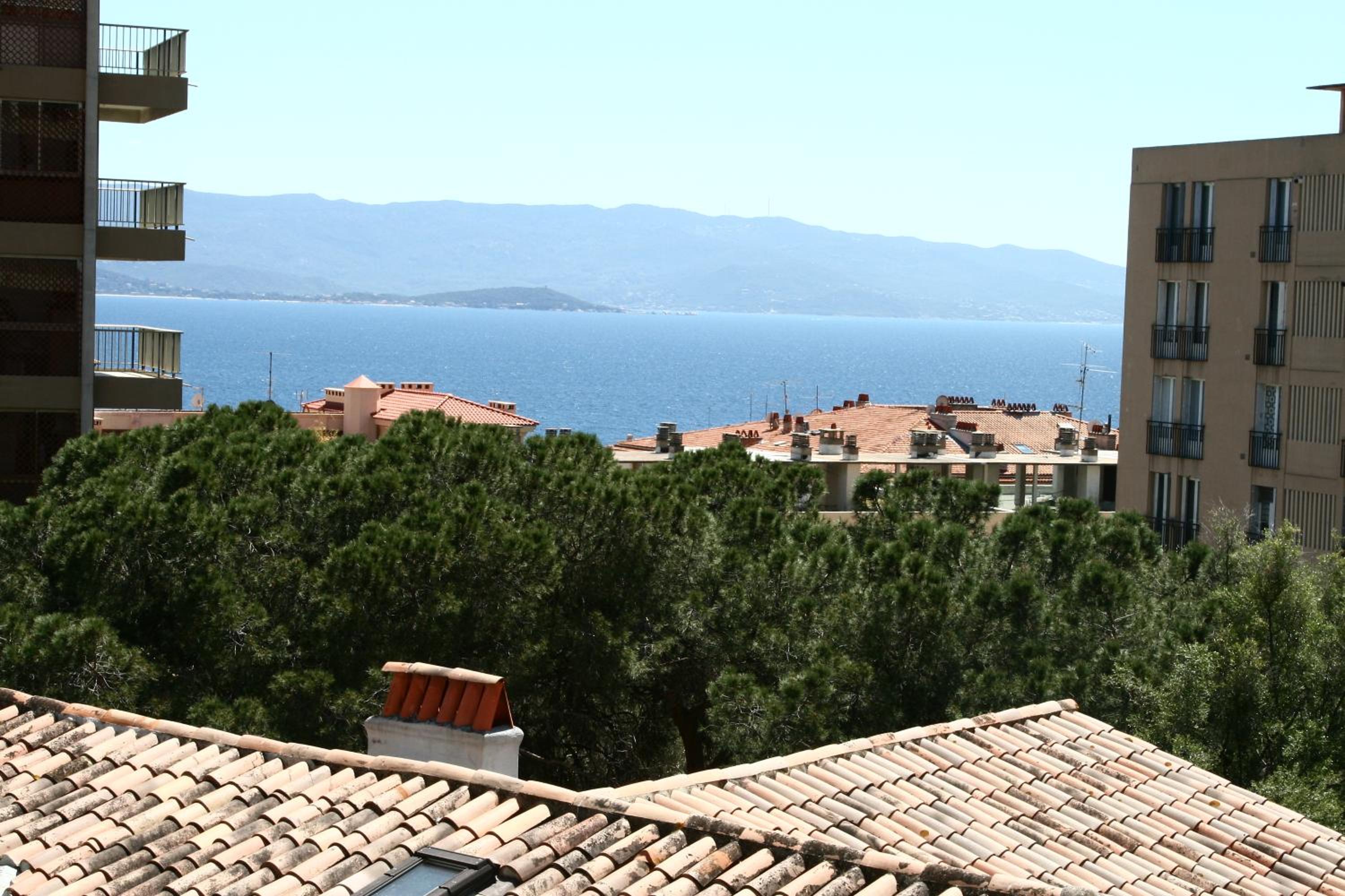 Double Room with Sea View - Photo 8