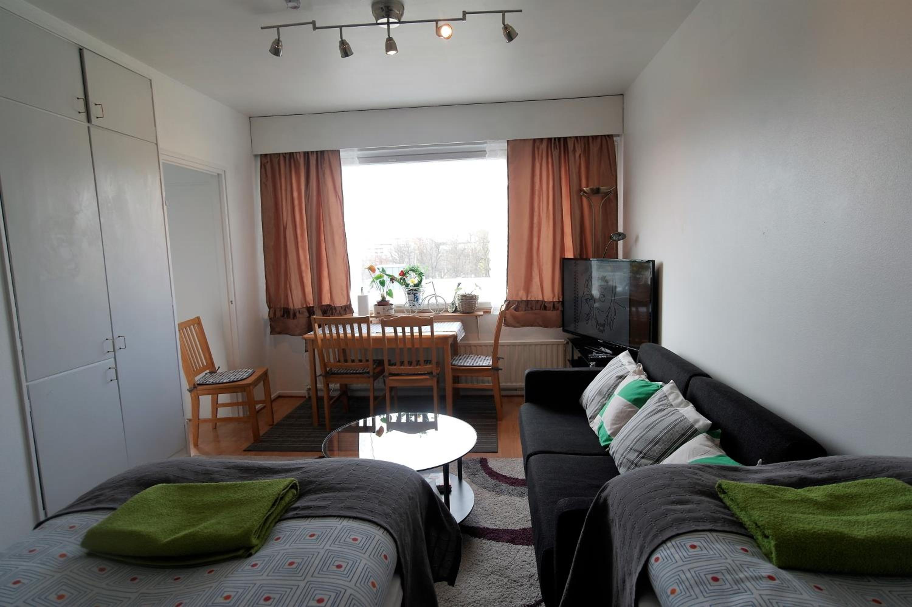 Studio Apartment - Photo 19