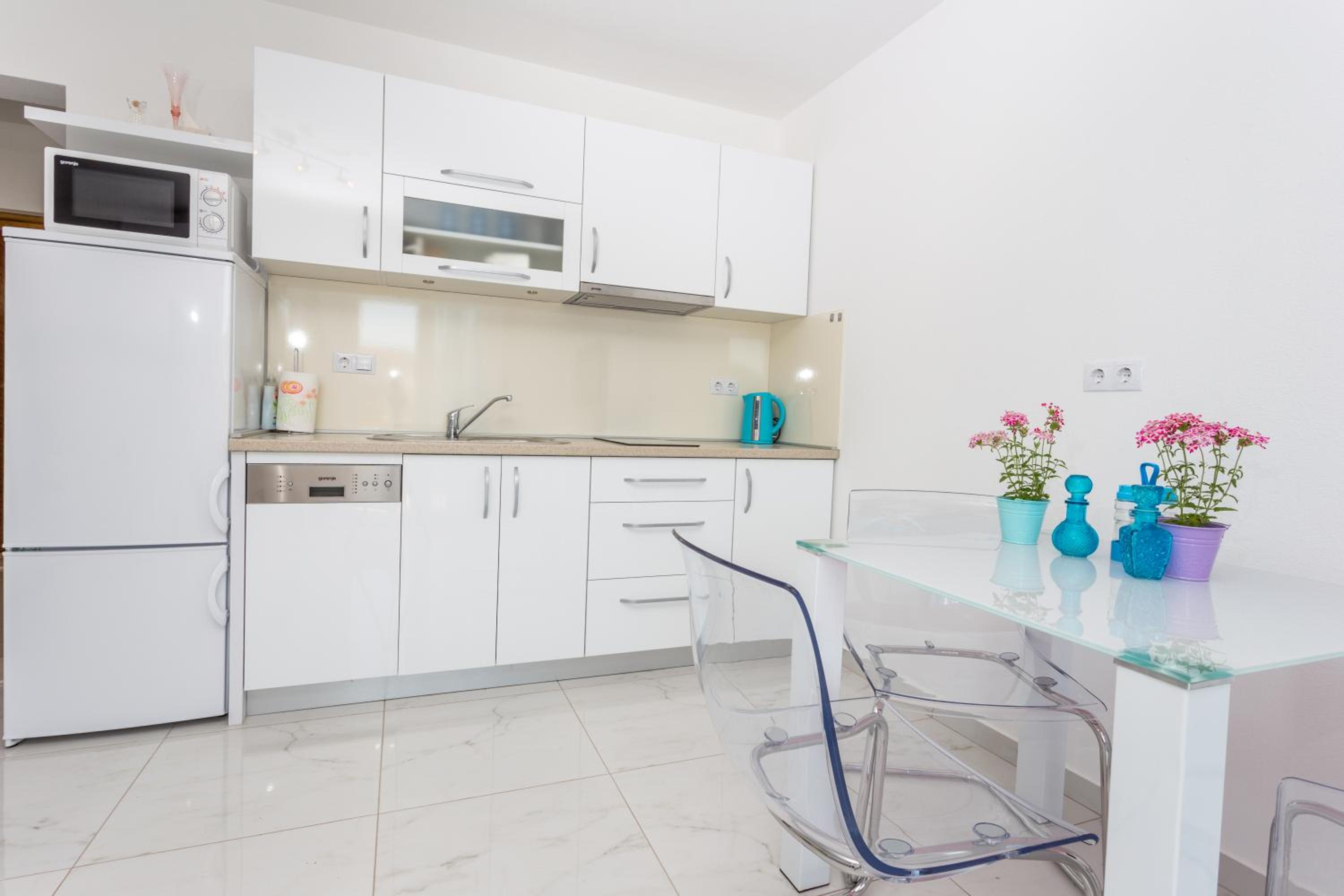 Apartment with Terrace photo 2