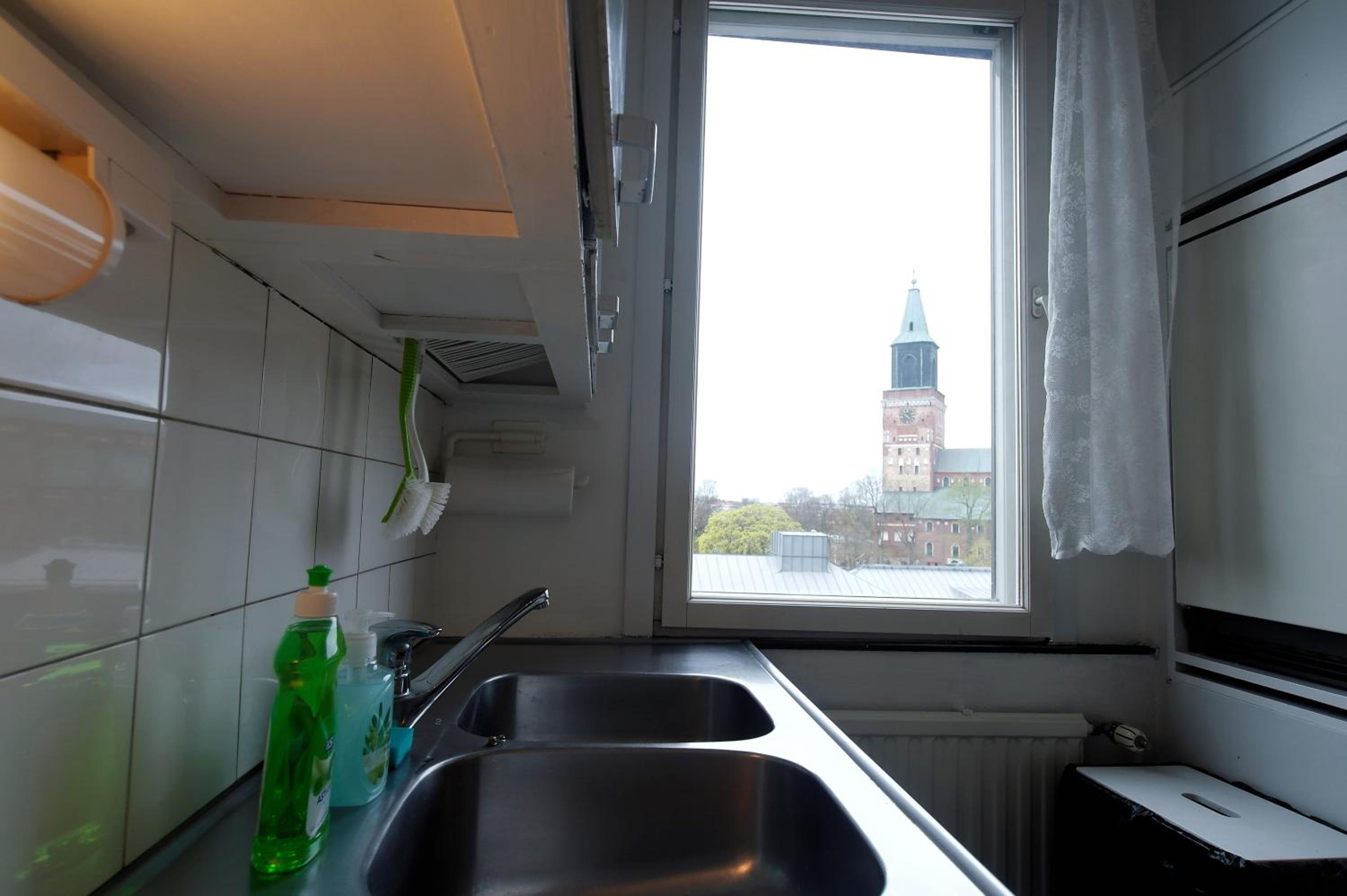 Studio Apartment - Photo 25