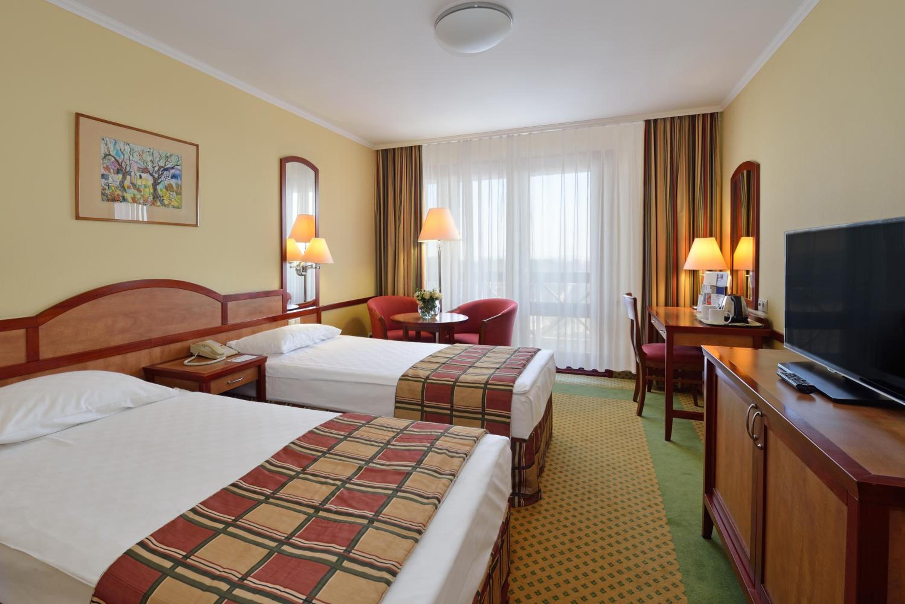 Superior Twin Room (pet friendly)