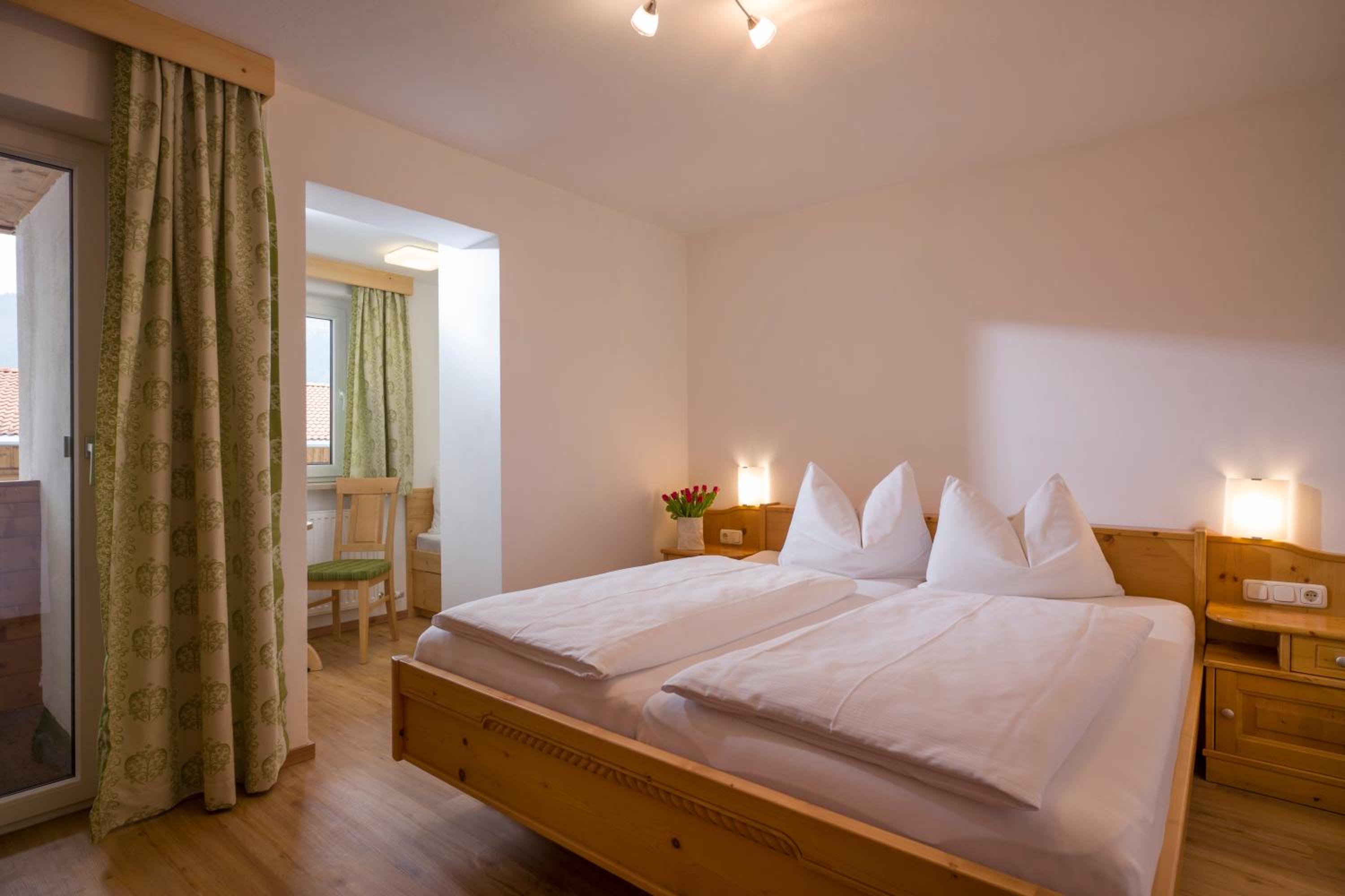 Two-Bedroom Apartment with Balcony photo 1
