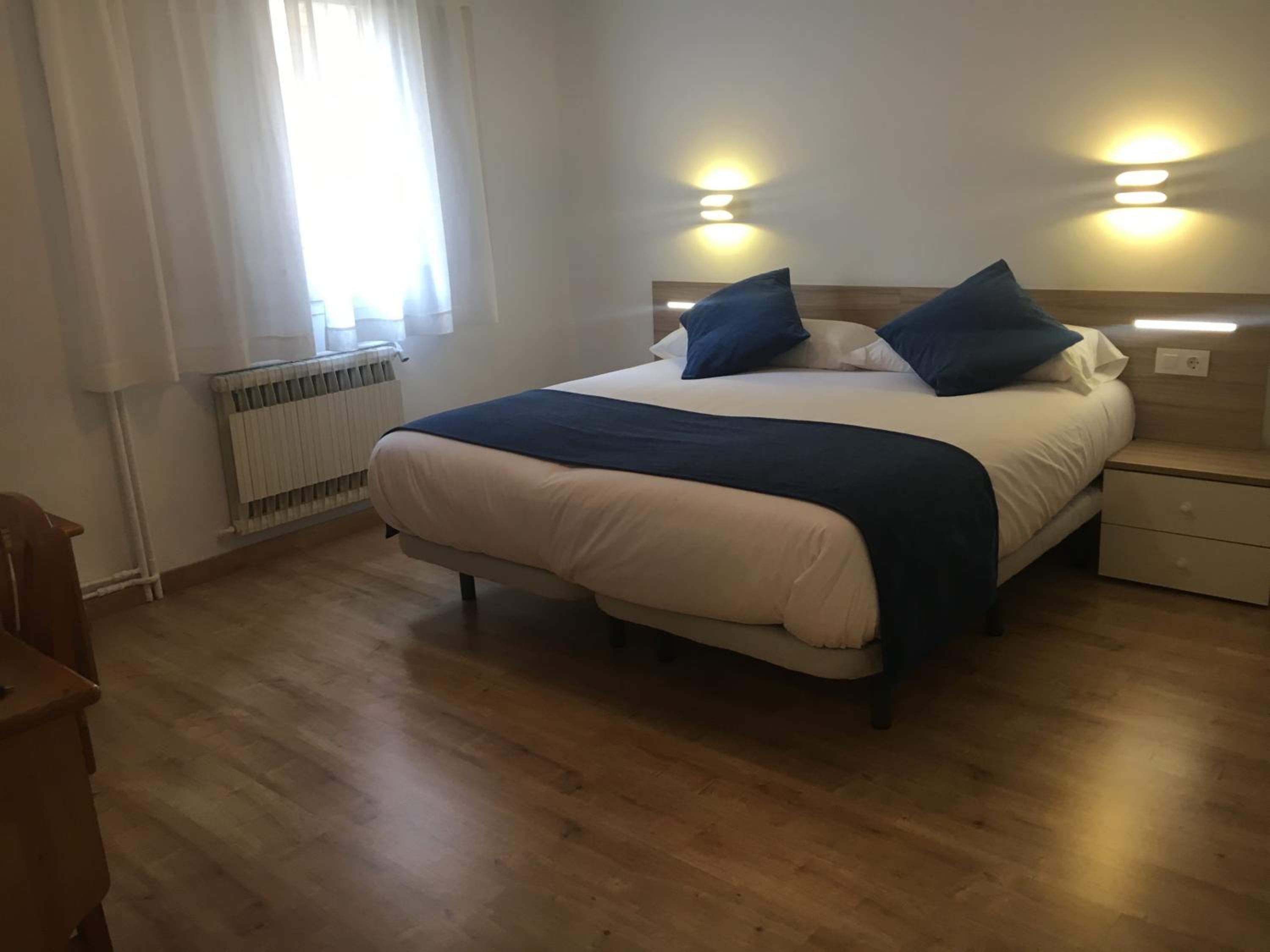 Double Room - Photo 4