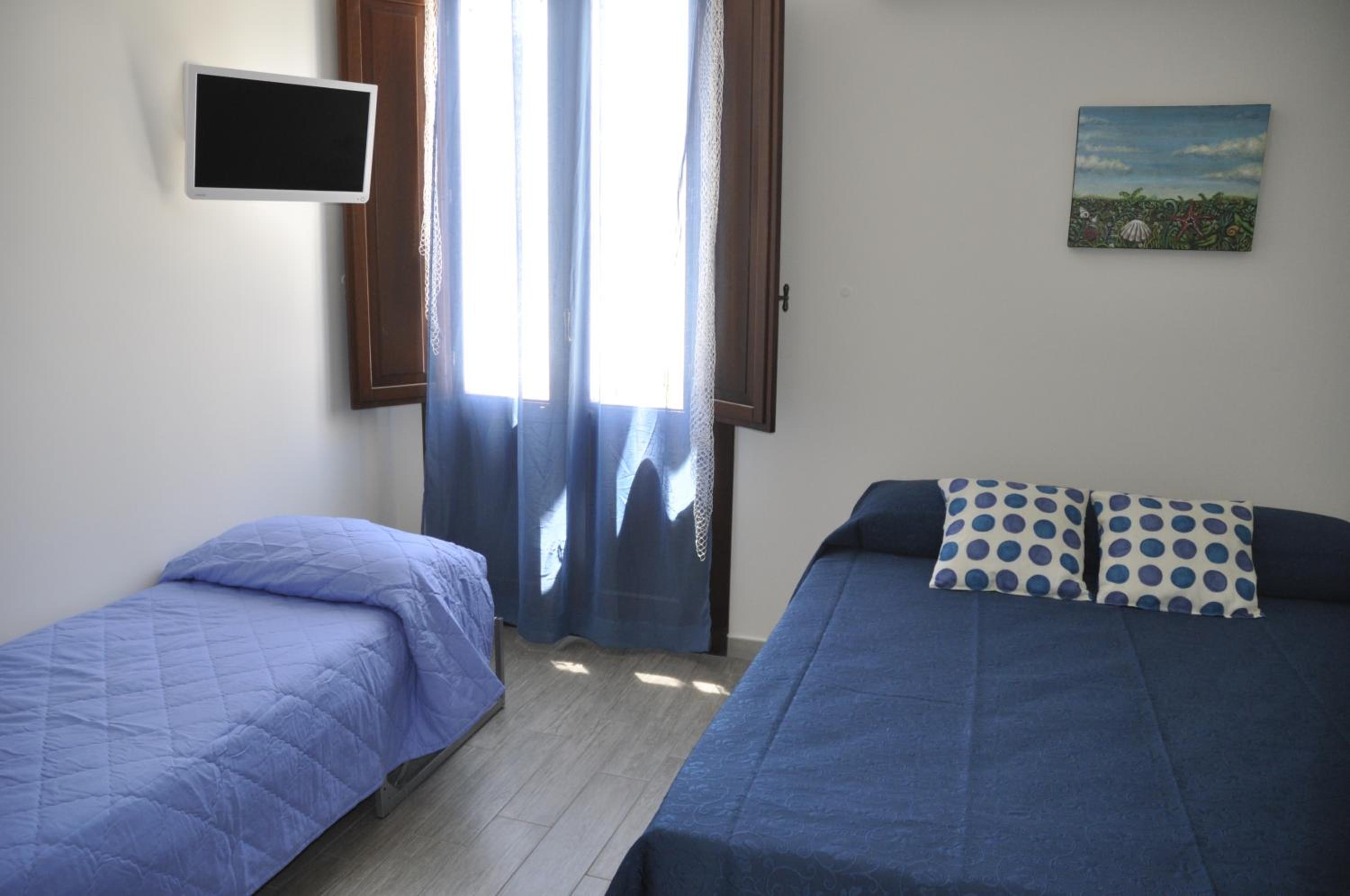 Triple Room With Private Bathroom