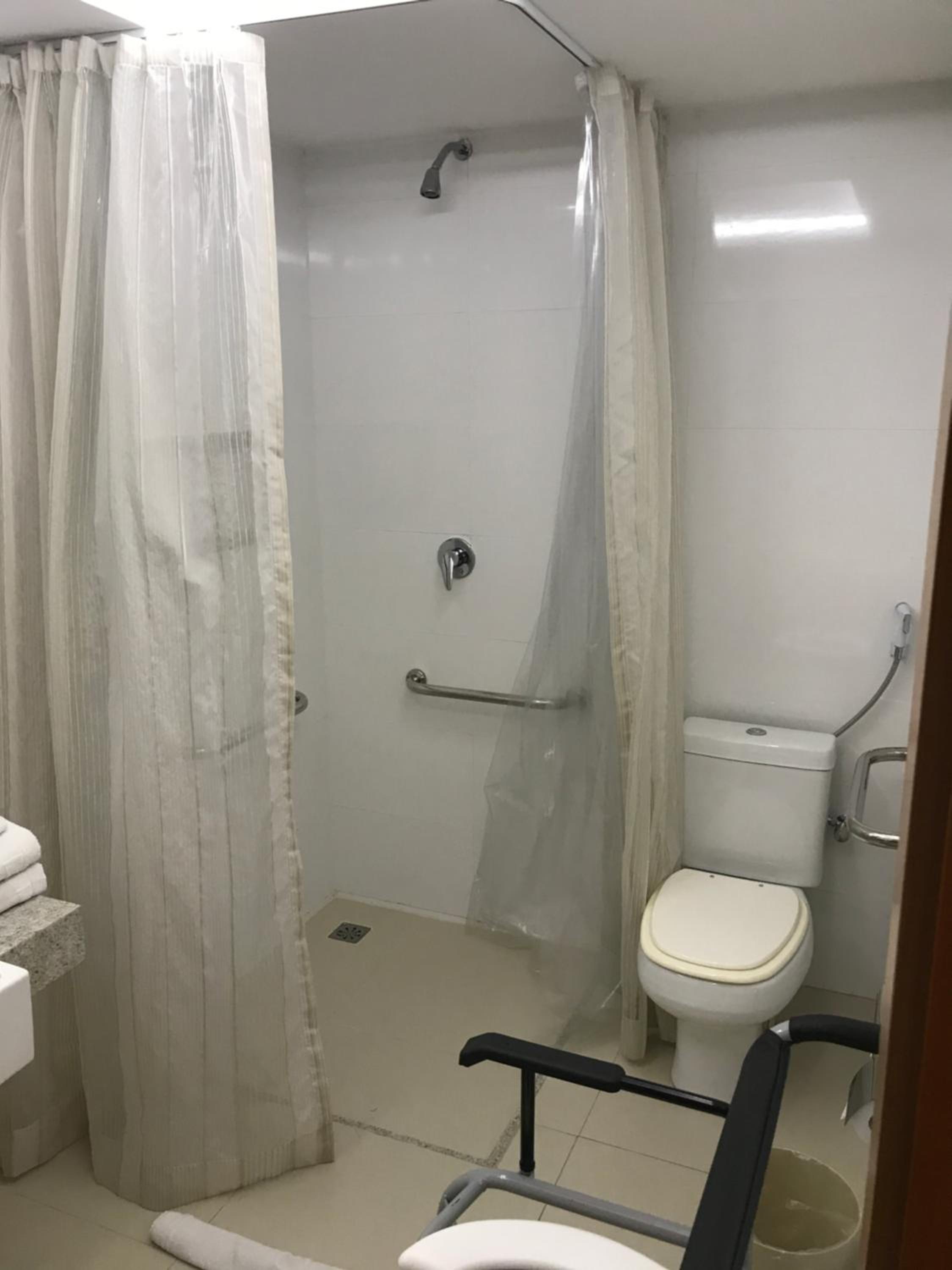 King Room - Disability Access photo 3