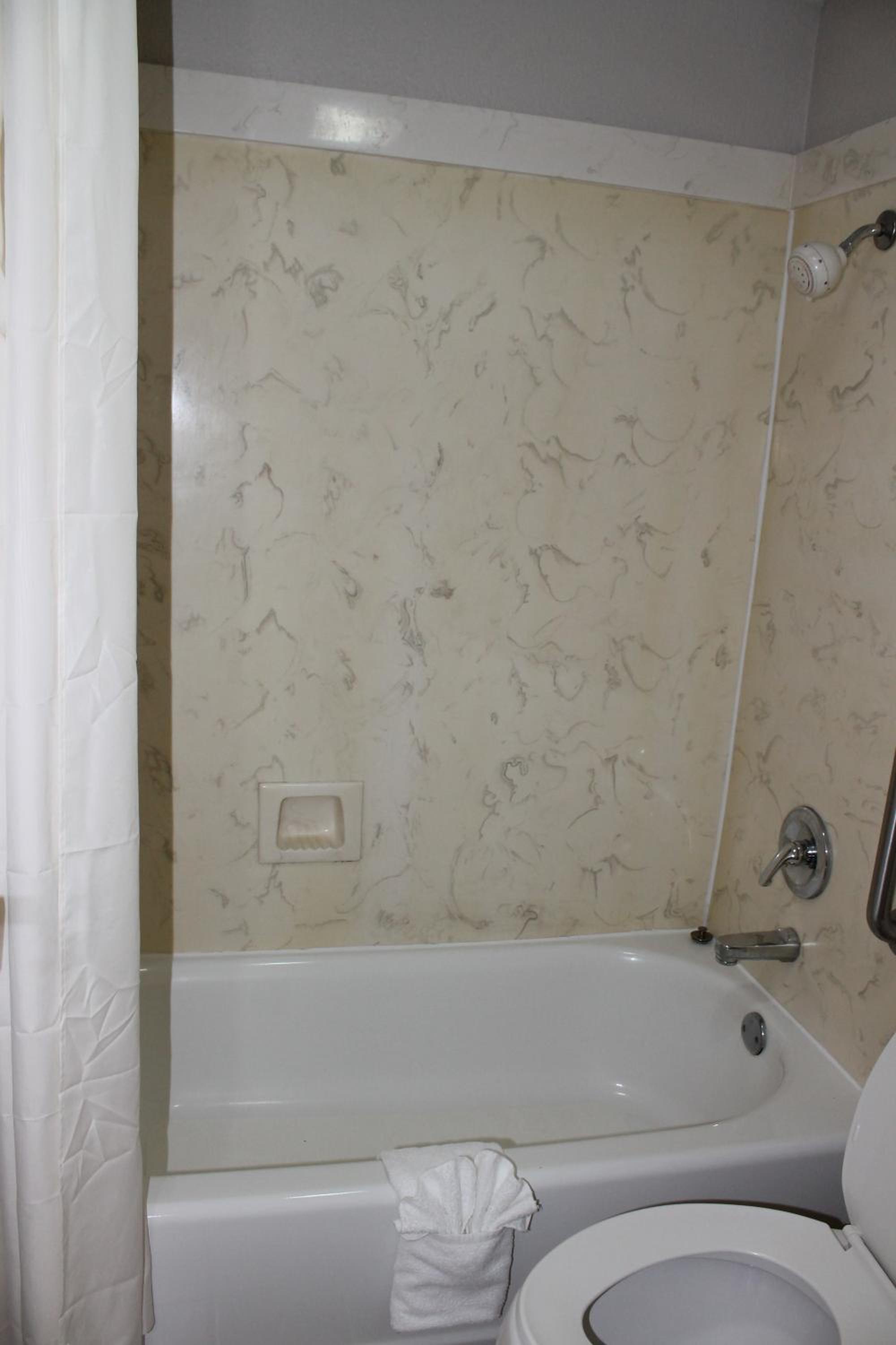 King Room - Non-Smoking - Photo 12