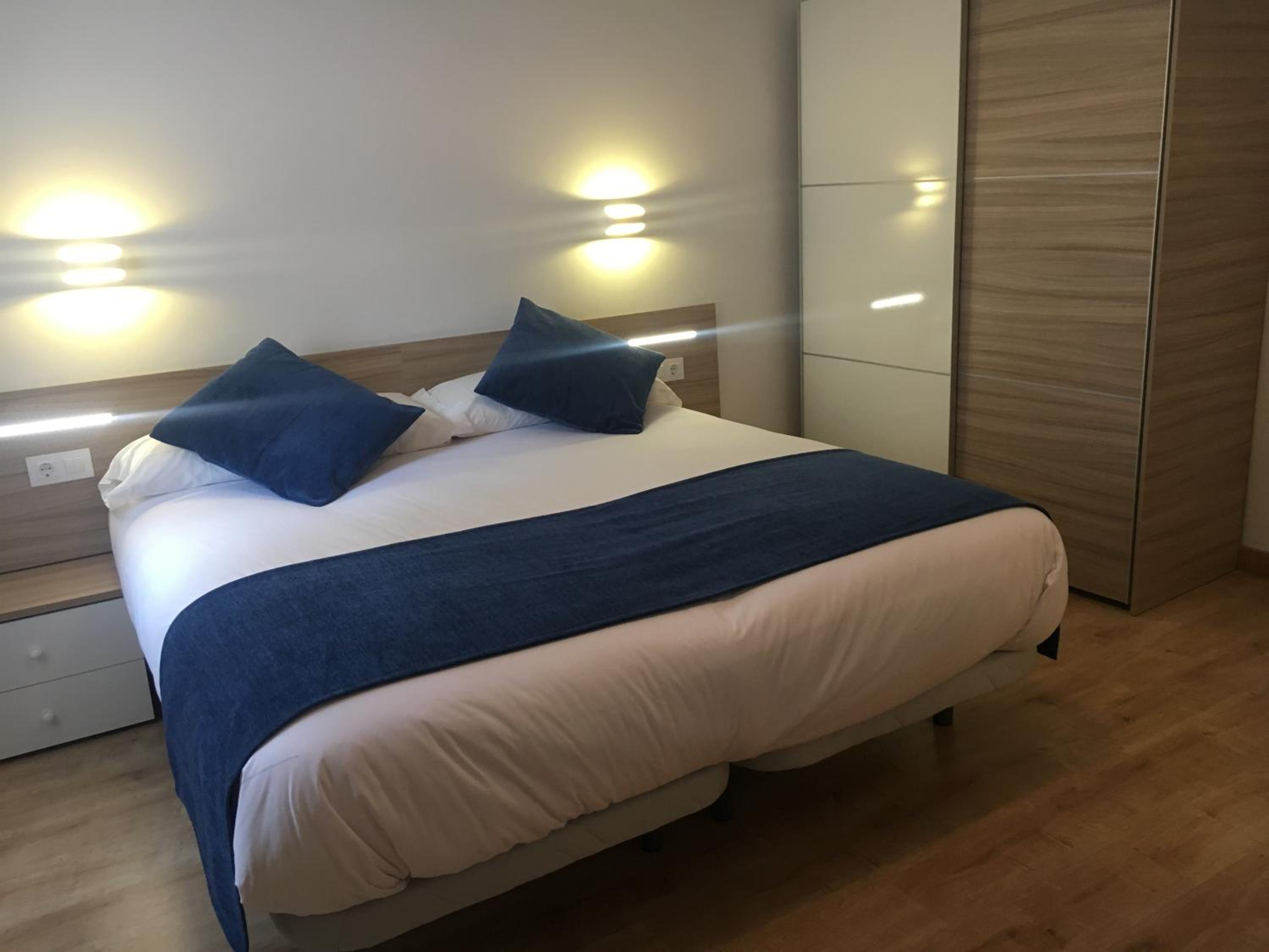 Double Room - Photo 2