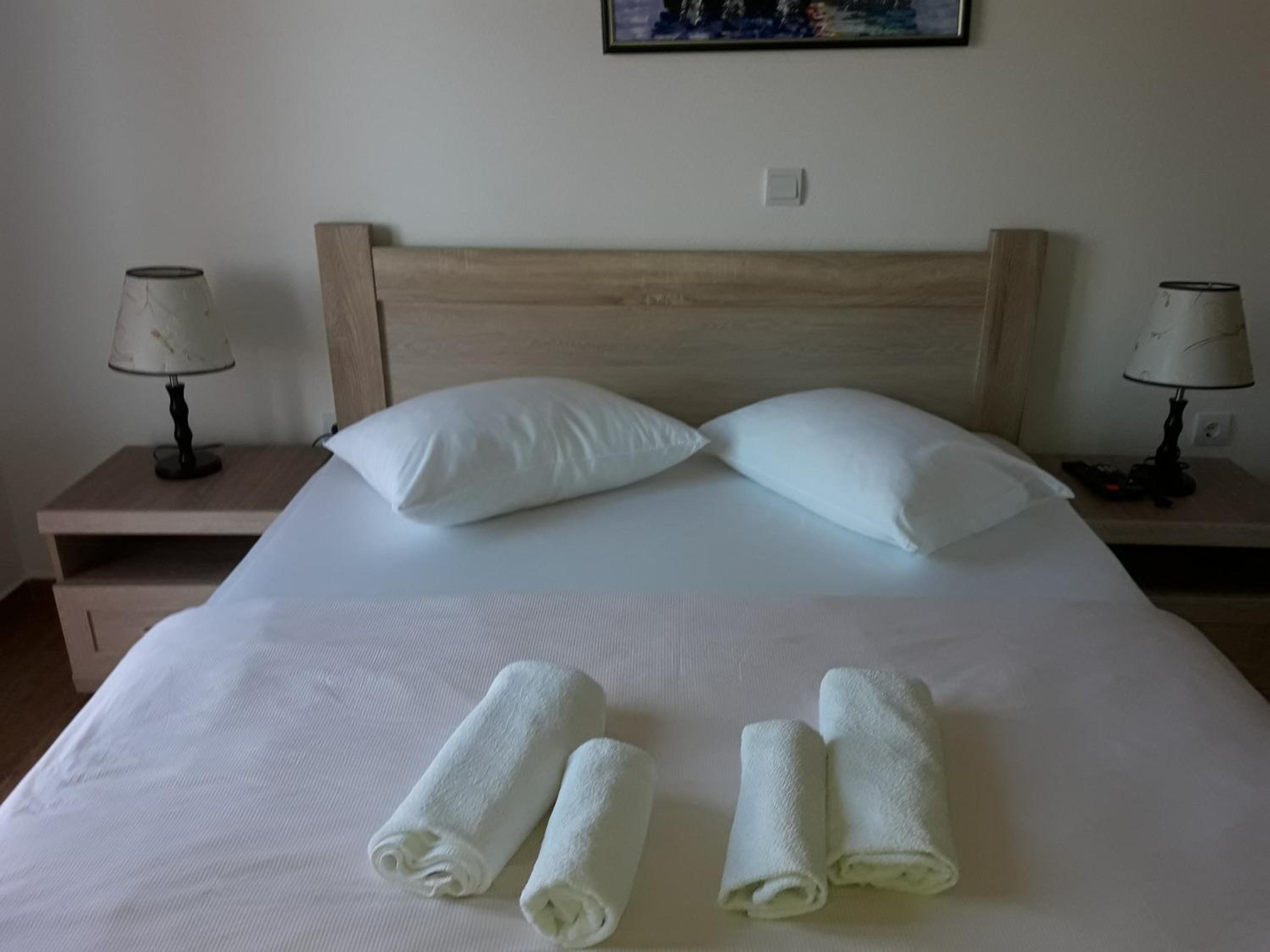 Deluxe Two-Bedroom Apartment with Terrace and Sea View - Photo 21