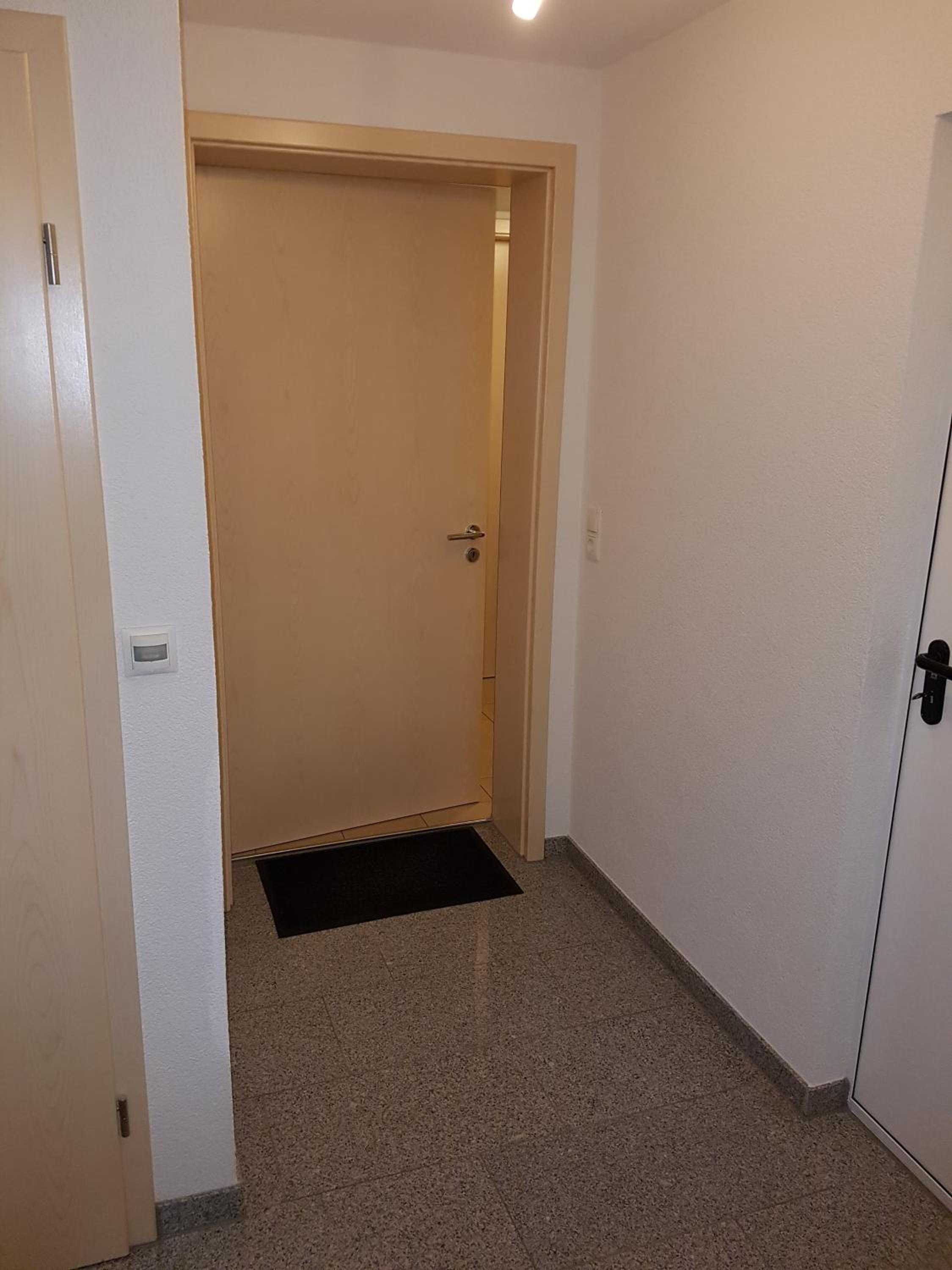 One-Bedroom Apartment - Photo 7