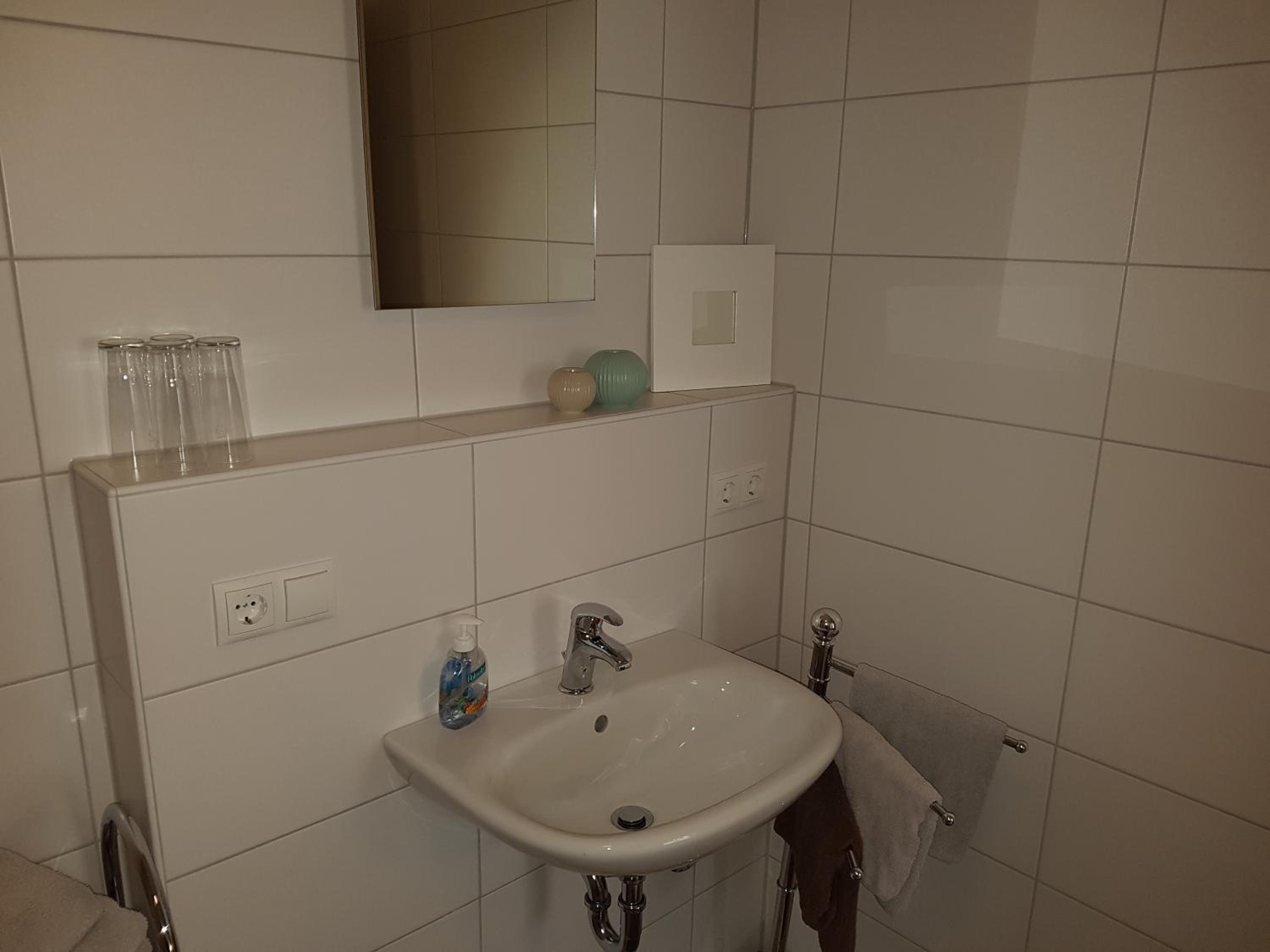 One-Bedroom Apartment - Photo 13