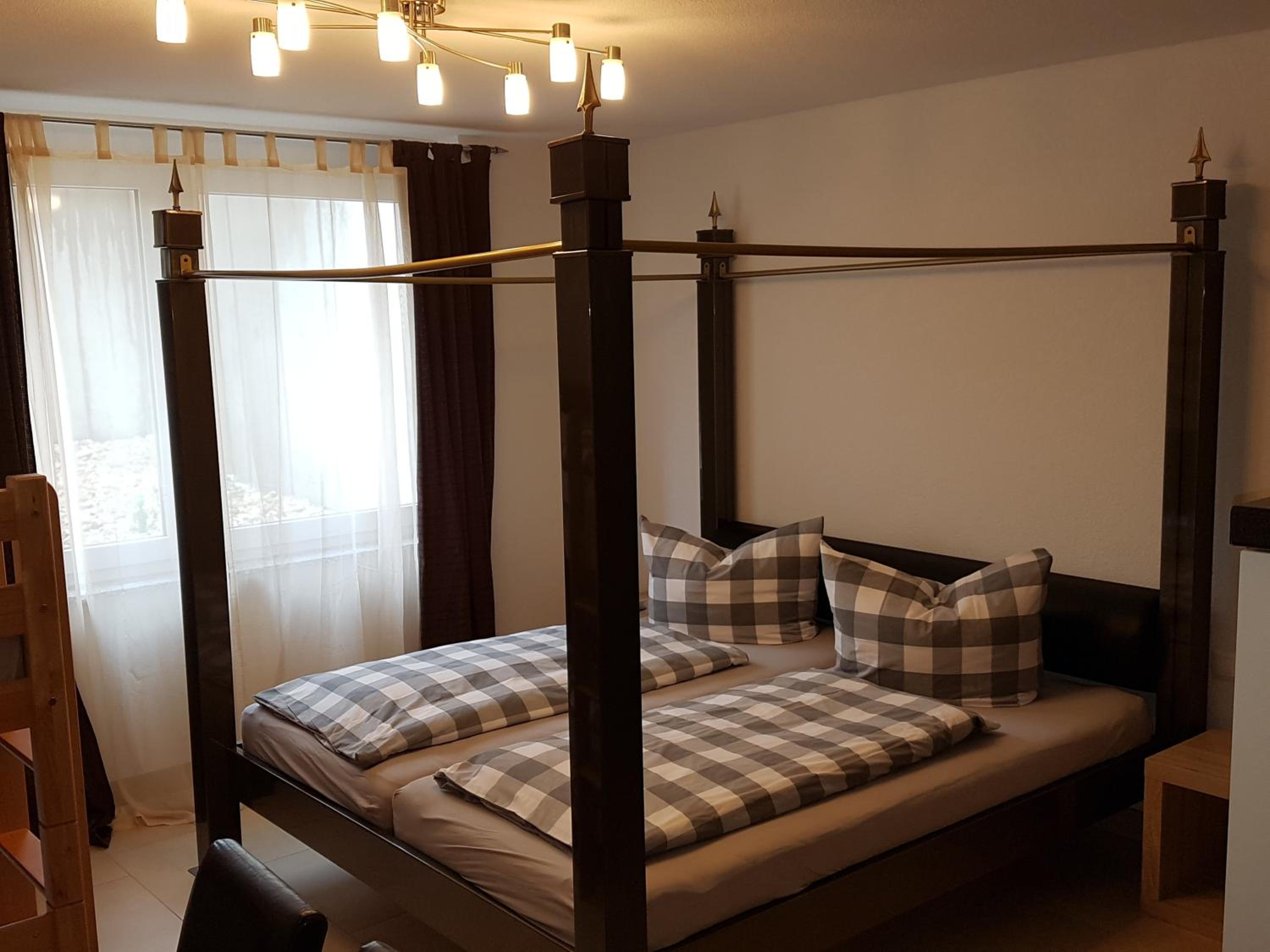 One-Bedroom Apartment - Photo 1