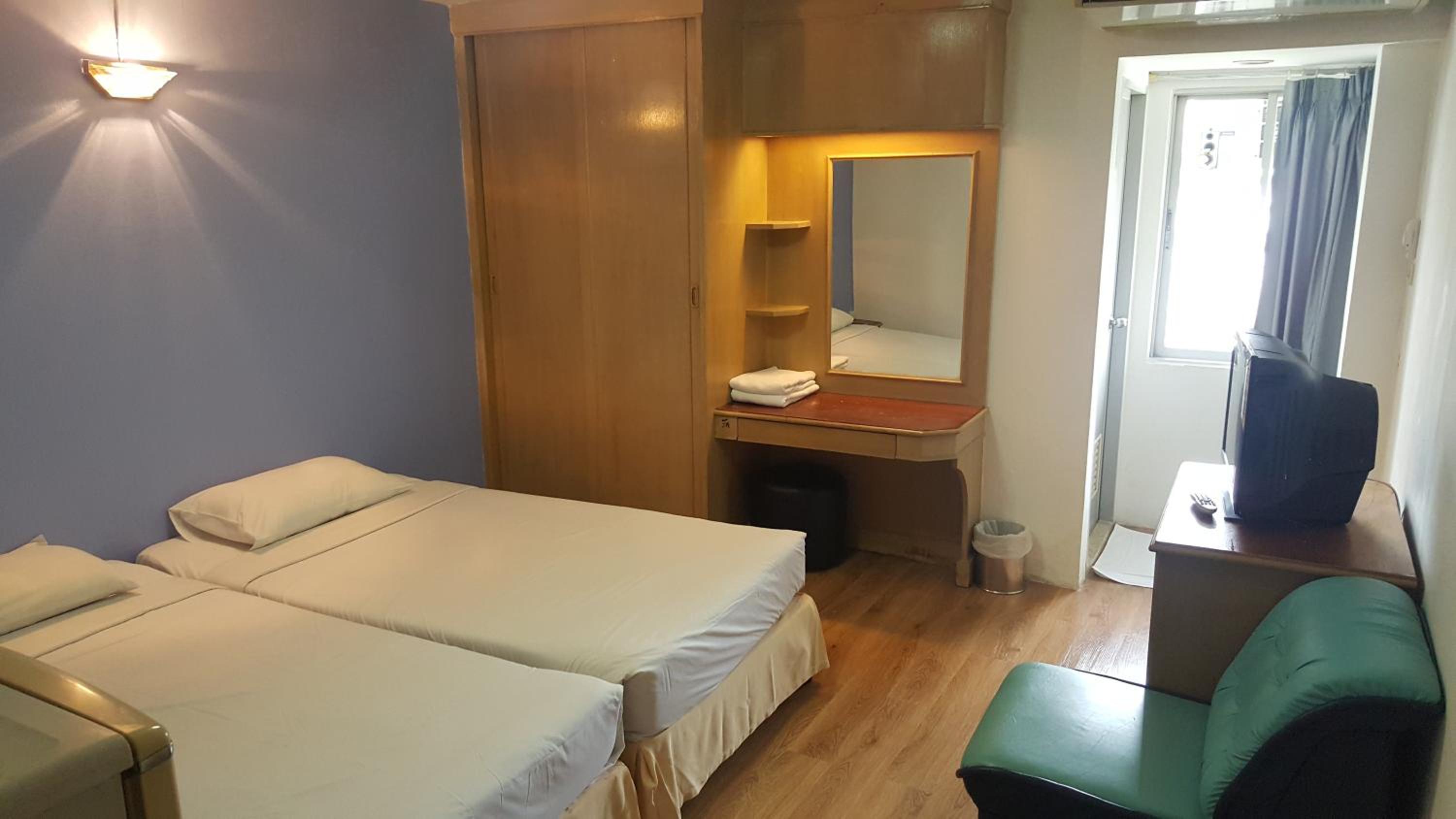Studio Apartment photo 2