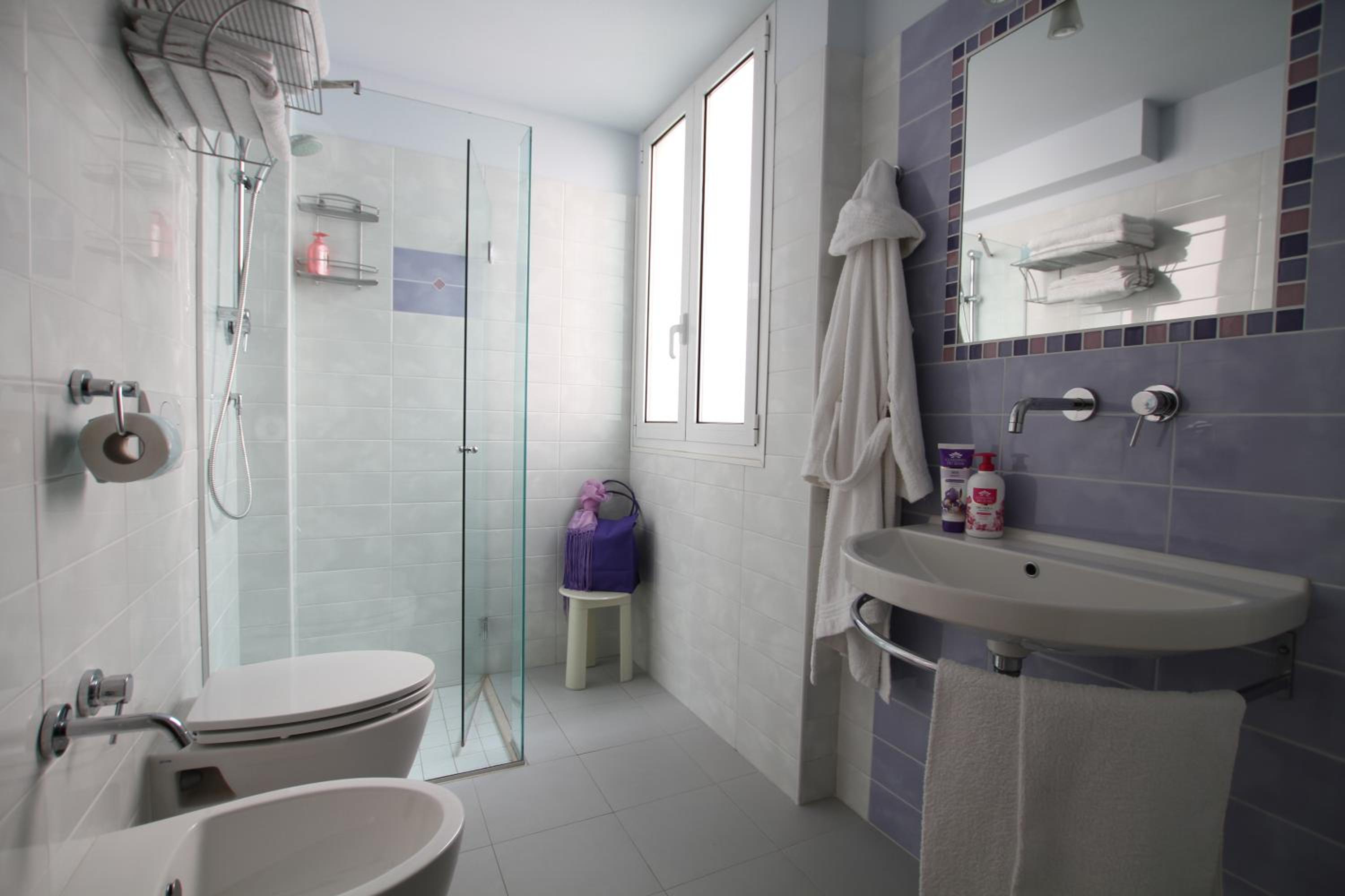Double Room - Photo 4