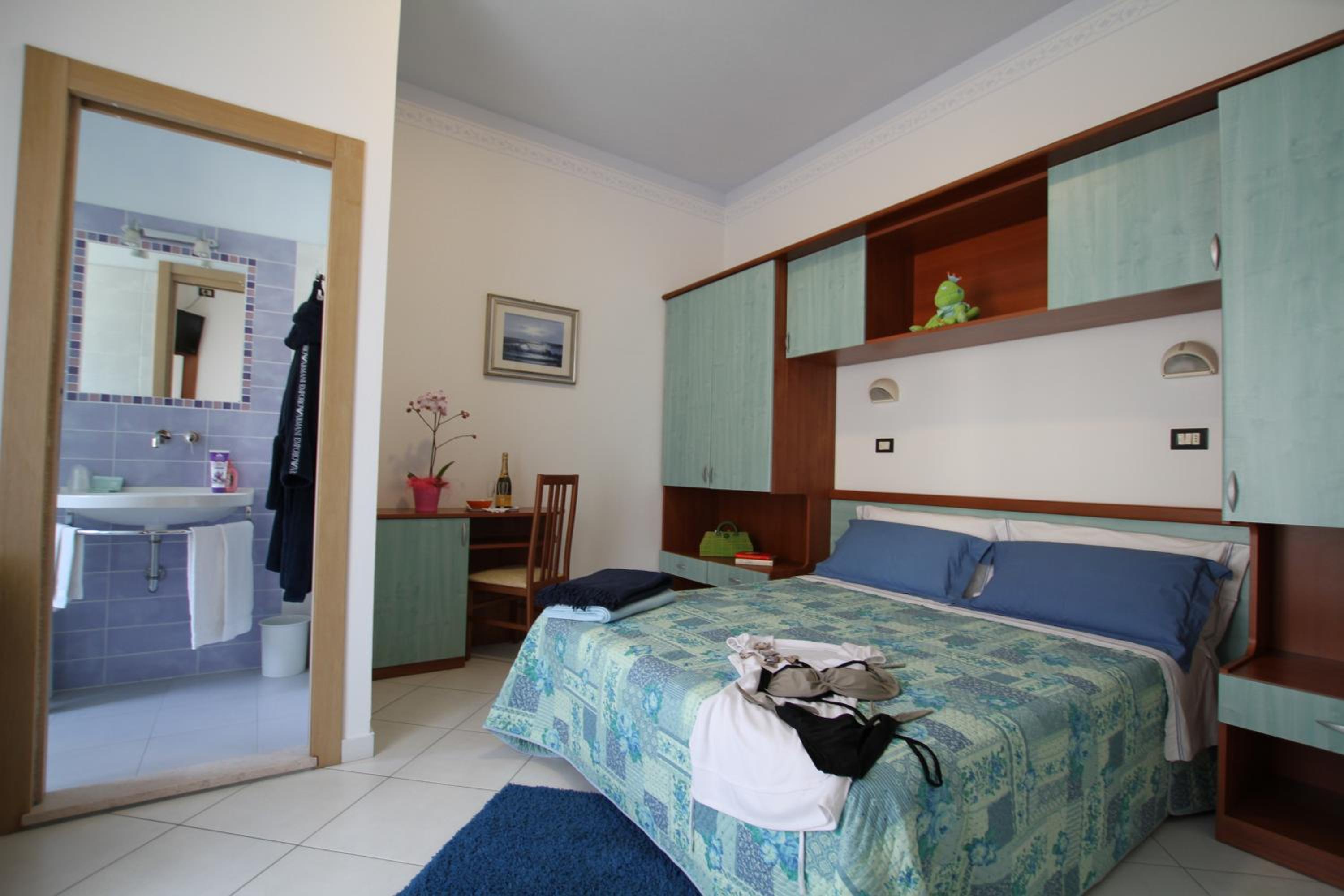 Double Room - Photo 3