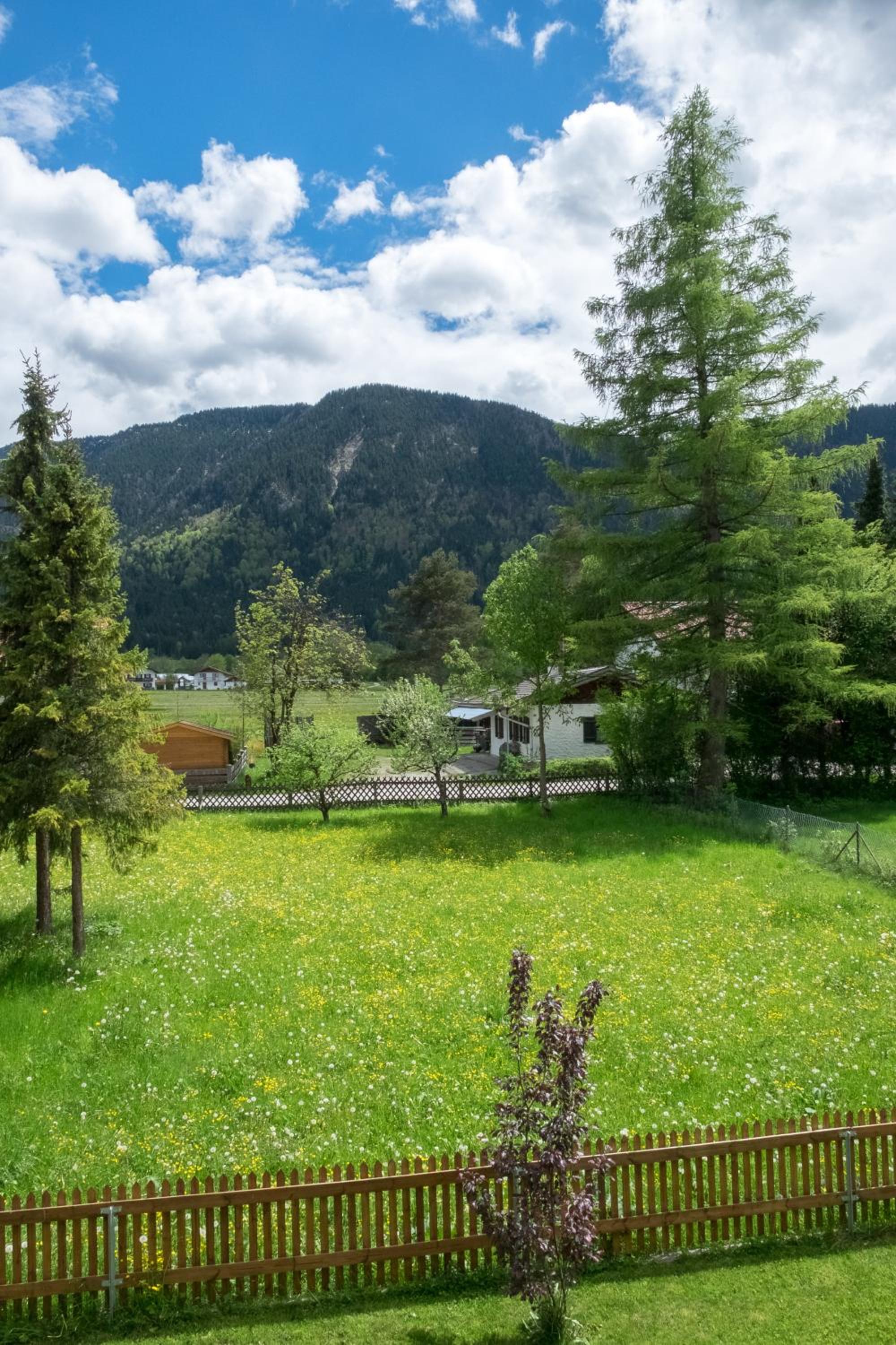 Apartment with Mountain View photo 3