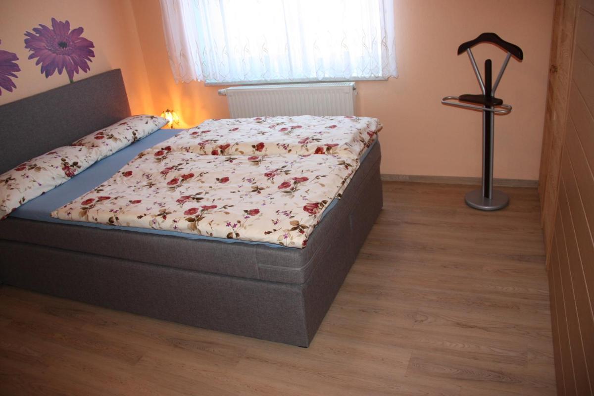 Apartment with Balcony photo 2
