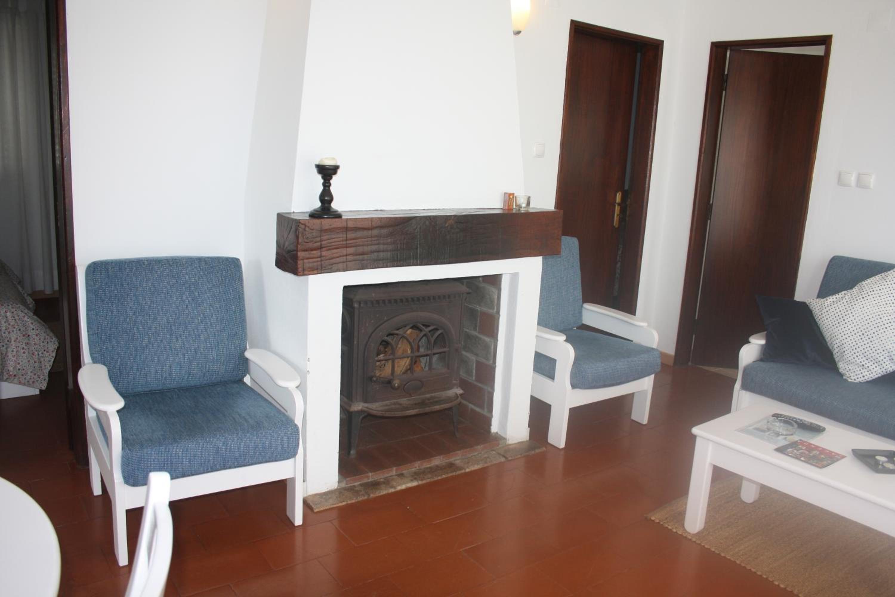 Two-Bedroom Apartment with River View - Photo 10